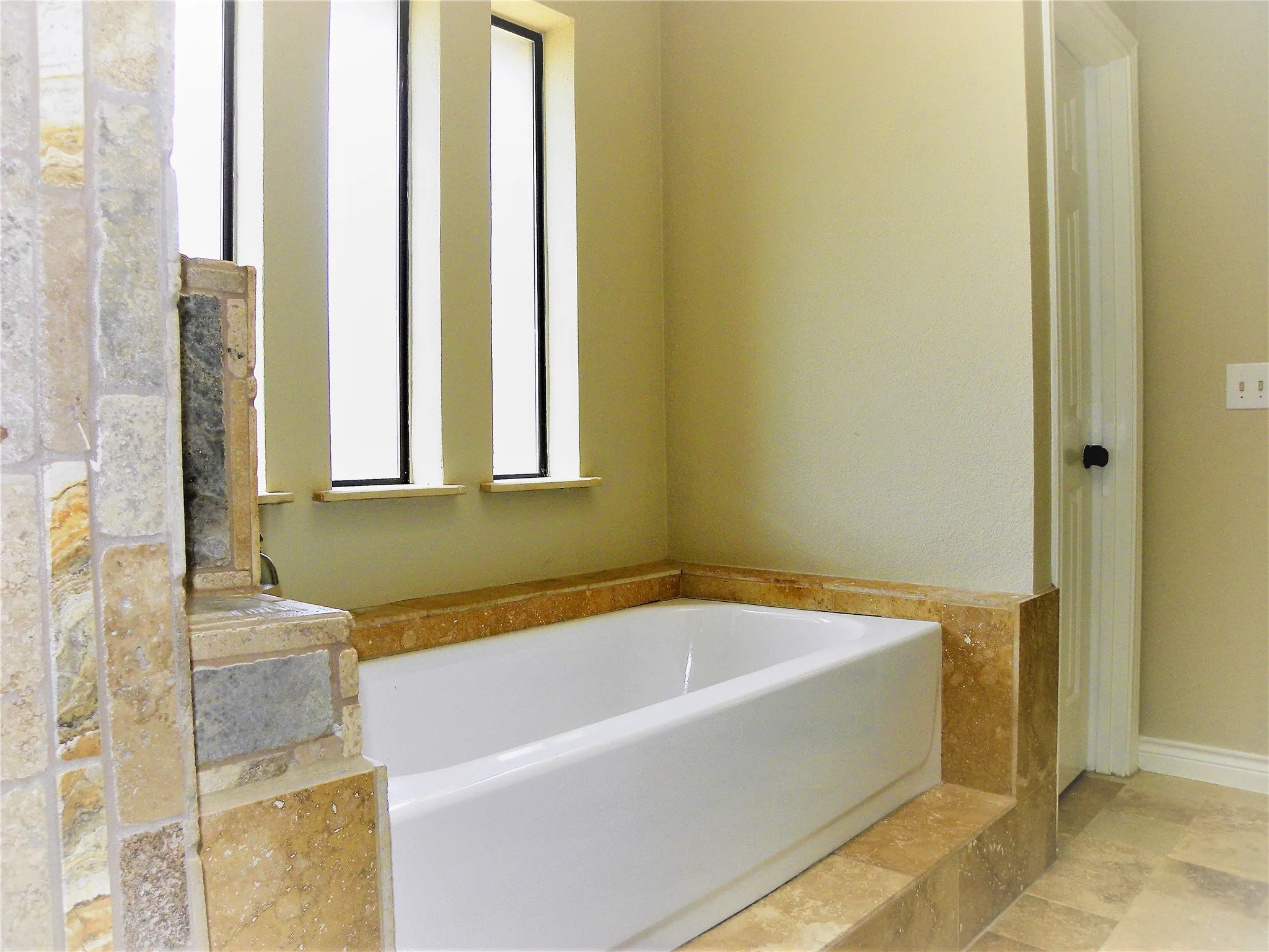 Single Family Residence For Rent in Collin County , 2601 Banner Elk Circle, Plano, Texas 75025, 4 Bedroom, 3 Bathroom, 2 Garage spaces, 2,780 Sqft, built in 1986, Price $3,495, mls#21348596, Real Estate Agent in Plano, Homes For Rent in Collin county, Homes For Rent in Plano, Realtor in Plano Texas, Real Estate Brokerage Independent Realty Texas, Luminita Cordes Realtor
