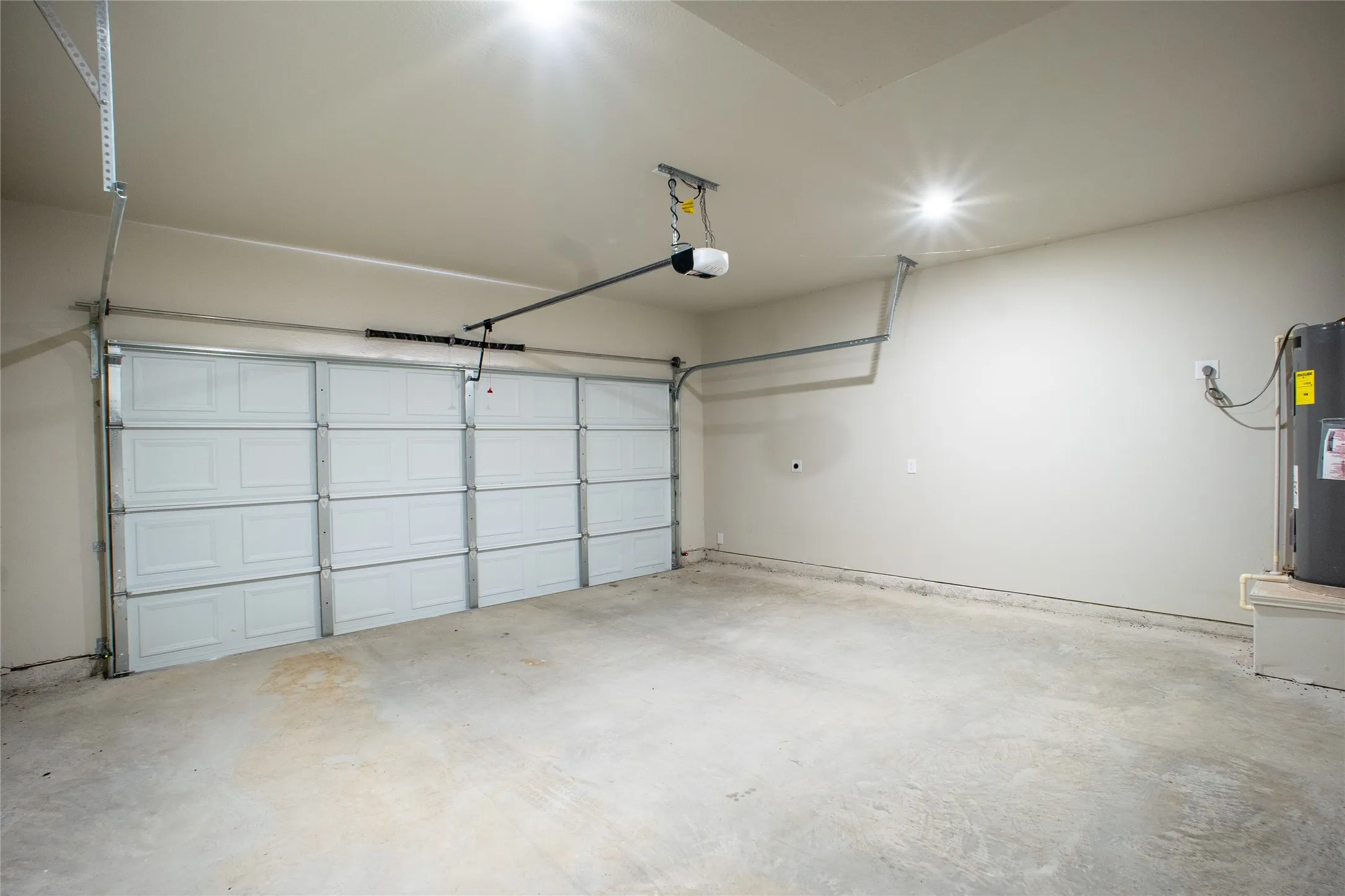 Duplex For Rent in Johnson County , 3501 Renfro 417, Burleson, Texas 76028, 3 Bedroom, 3 Bathroom, 2 Garage spaces, 1,379 Sqft, built in 2025, mls#21348625, Real Estate Agent in Burleson, Homes For Rent in Johnson county, Homes For Rent in Burleson, Realtor in Burleson Texas, Real Estate Brokerage Independent Realty Texas, Luminita Cordes Realtor