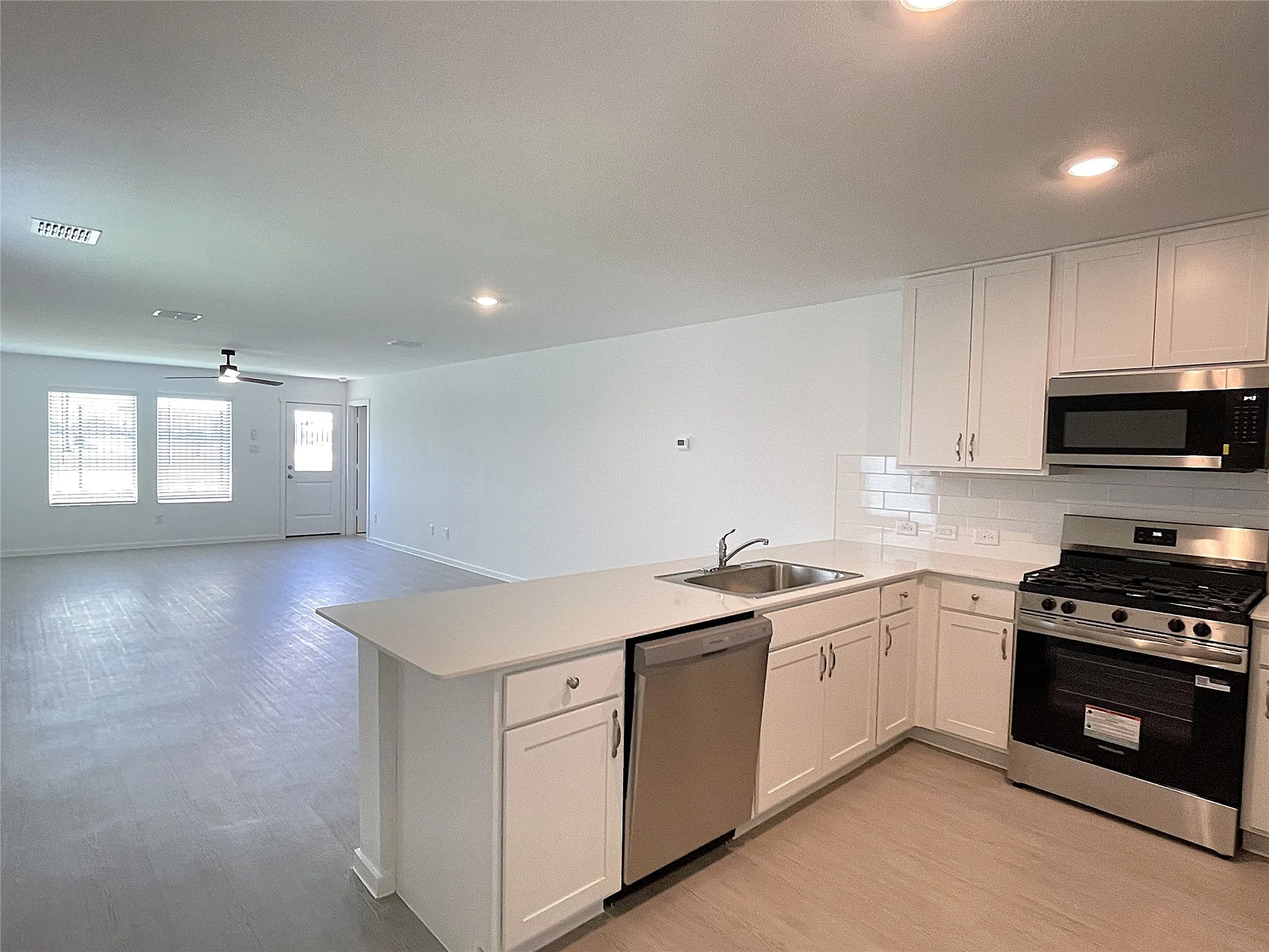 Single Family Residence For Rent in Denton County , 3185 Campeiro Avenue, Providence Village, Texas 76227, 4 Bedroom, 2 Bathroom, 2 Garage spaces, 1,600 Sqft, built in 2026, mls#21346239, Real Estate Agent in Providence Village, Homes For Rent in Denton county, Homes For Rent in Providence Village, Realtor in Providence Village Texas, Real Estate Brokerage Independent Realty Texas, Luminita Cordes Realtor