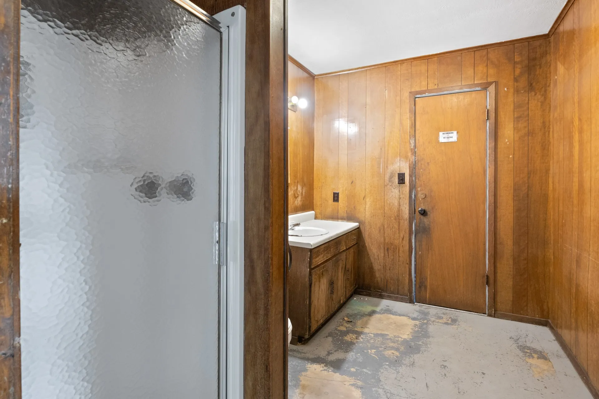 Warehouse For Sale in Titus County , 450 County Road 1312, Mt Pleasant, Texas 75455, 0, 0, Garage spaces, 0 Sqft, built in 1985, Price $585,000, mls#21348629, Real Estate Agent in Mt Pleasant, Homes For Sale in Titus county, Homes For Sale in Mt Pleasant, Realtor in Mt Pleasant Texas, Real Estate Brokerage Independent Realty Texas, Luminita Cordes Realtor