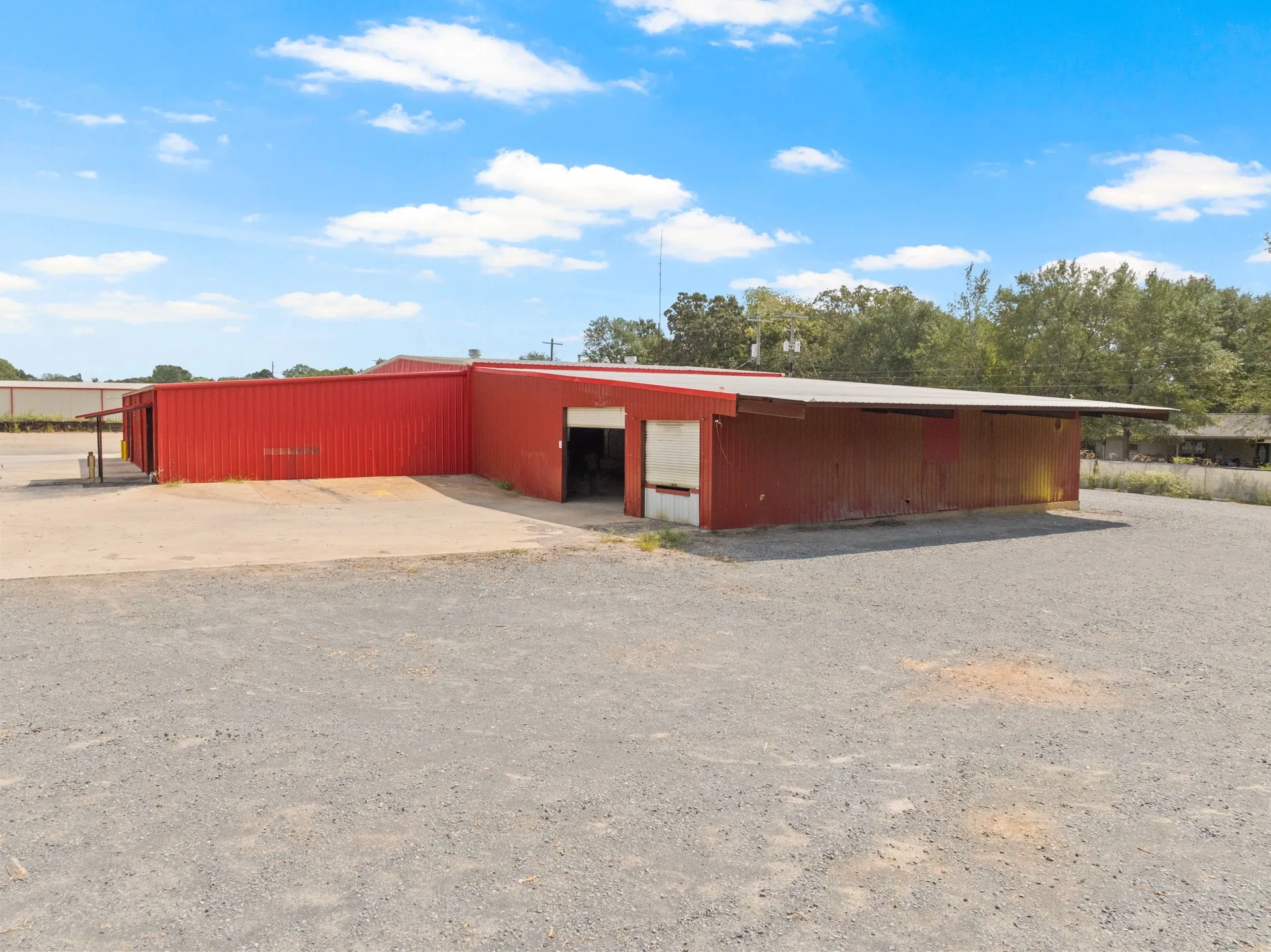 Warehouse For Sale in Titus County , 450 County Road 1312, Mt Pleasant, Texas 75455, 0, 0, Garage spaces, 0 Sqft, built in 1985, Price $585,000, mls#21348629, Real Estate Agent in Mt Pleasant, Homes For Sale in Titus county, Homes For Sale in Mt Pleasant, Realtor in Mt Pleasant Texas, Real Estate Brokerage Independent Realty Texas, Luminita Cordes Realtor