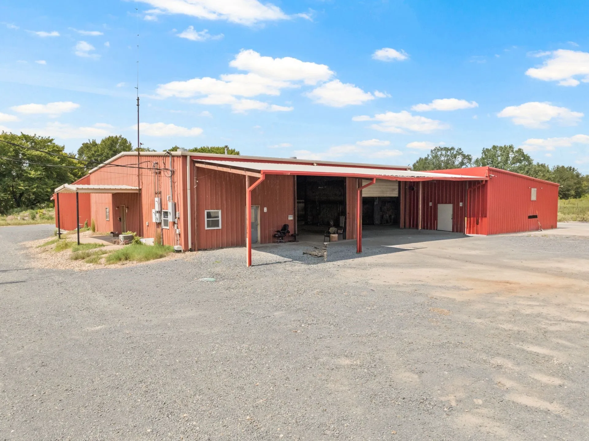 Warehouse For Sale in Titus County , 450 County Road 1312, Mt Pleasant, Texas 75455, 0, 0, Garage spaces, 0 Sqft, built in 1985, Price $585,000, mls#21348629, Real Estate Agent in Mt Pleasant, Homes For Sale in Titus county, Homes For Sale in Mt Pleasant, Realtor in Mt Pleasant Texas, Real Estate Brokerage Independent Realty Texas, Luminita Cordes Realtor
