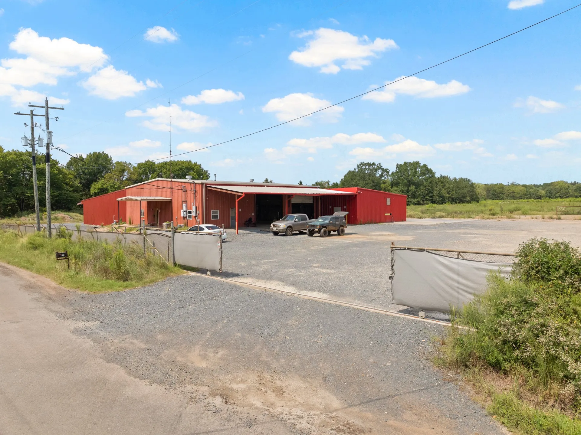 Warehouse For Sale in Titus County , 450 County Road 1312, Mt Pleasant, Texas 75455, 0, 0, Garage spaces, 0 Sqft, built in 1985, Price $585,000, mls#21348629, Real Estate Agent in Mt Pleasant, Homes For Sale in Titus county, Homes For Sale in Mt Pleasant, Realtor in Mt Pleasant Texas, Real Estate Brokerage Independent Realty Texas, Luminita Cordes Realtor