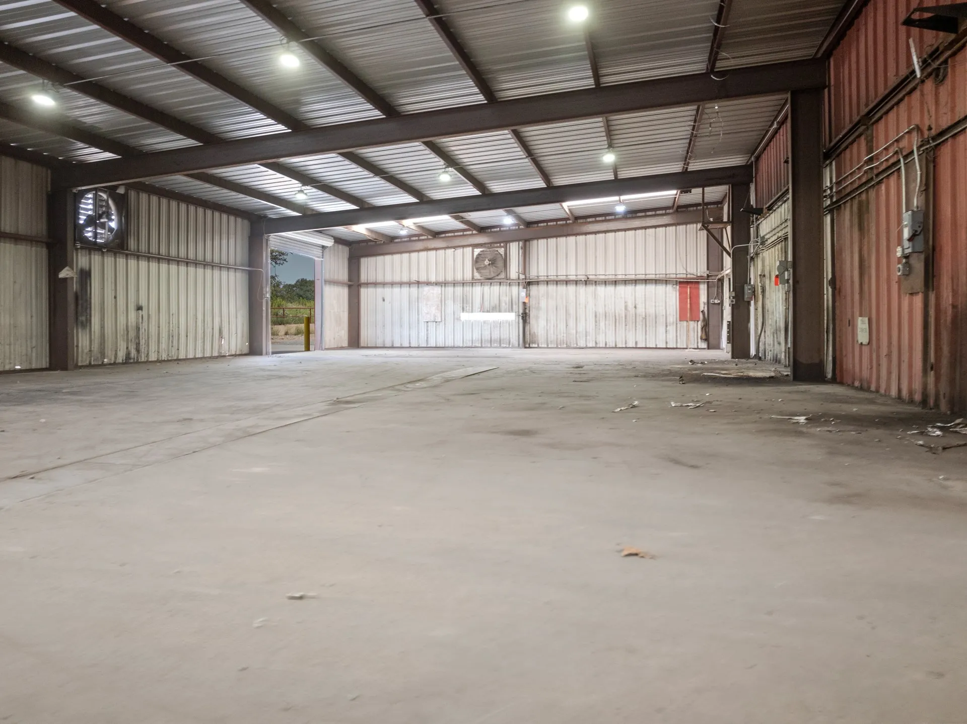 Warehouse For Sale in Titus County , 450 County Road 1312, Mt Pleasant, Texas 75455, 0, 0, Garage spaces, 0 Sqft, built in 1985, Price $585,000, mls#21348629, Real Estate Agent in Mt Pleasant, Homes For Sale in Titus county, Homes For Sale in Mt Pleasant, Realtor in Mt Pleasant Texas, Real Estate Brokerage Independent Realty Texas, Luminita Cordes Realtor