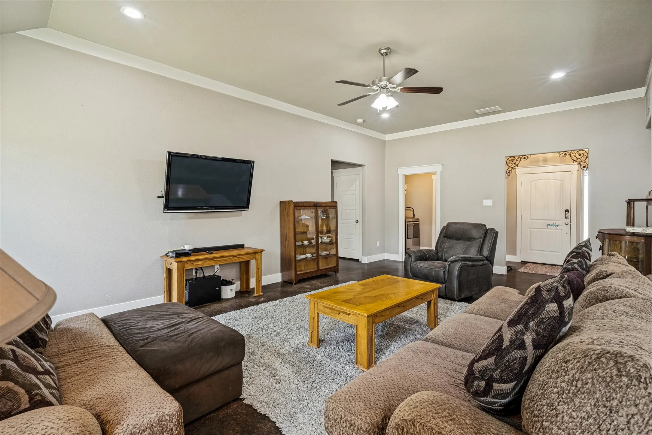 Single Family Residence For Sale in Parker County , 816 W Park Avenue, Weatherford, Texas 76086, 4 Bedroom, 2 Bathroom, 2 Garage spaces, 1,850 Sqft, built in 2017, Price $398,000, mls#21348614, Real Estate Agent in Weatherford, Homes For Sale in Parker county, Homes For Sale in Weatherford, Realtor in Weatherford Texas, Real Estate Brokerage Independent Realty Texas, Luminita Cordes Realtor