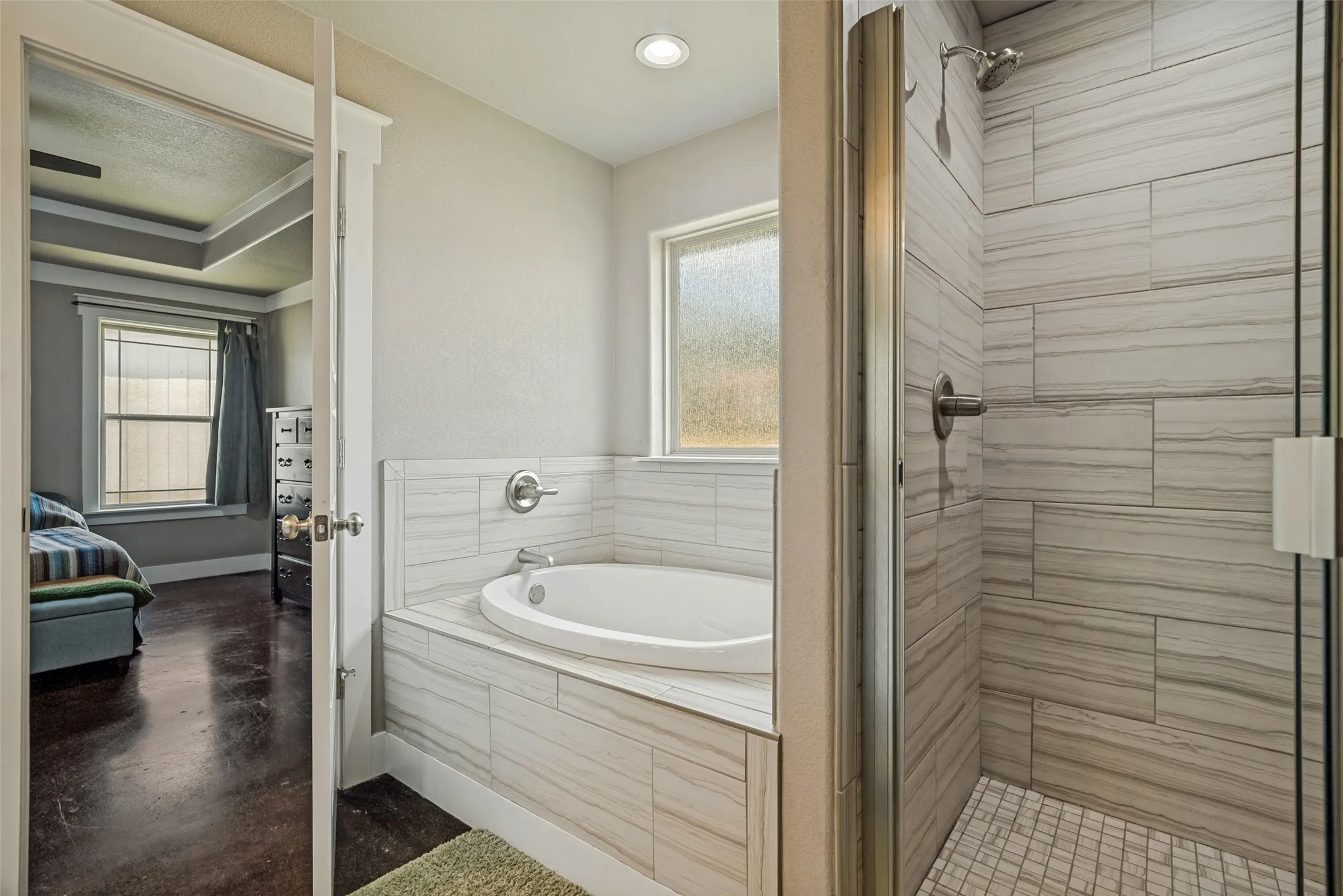 Single Family Residence For Sale in Parker County , 816 W Park Avenue, Weatherford, Texas 76086, 4 Bedroom, 2 Bathroom, 2 Garage spaces, 1,850 Sqft, built in 2017, Price $398,000, mls#21348614, Real Estate Agent in Weatherford, Homes For Sale in Parker county, Homes For Sale in Weatherford, Realtor in Weatherford Texas, Real Estate Brokerage Independent Realty Texas, Luminita Cordes Realtor