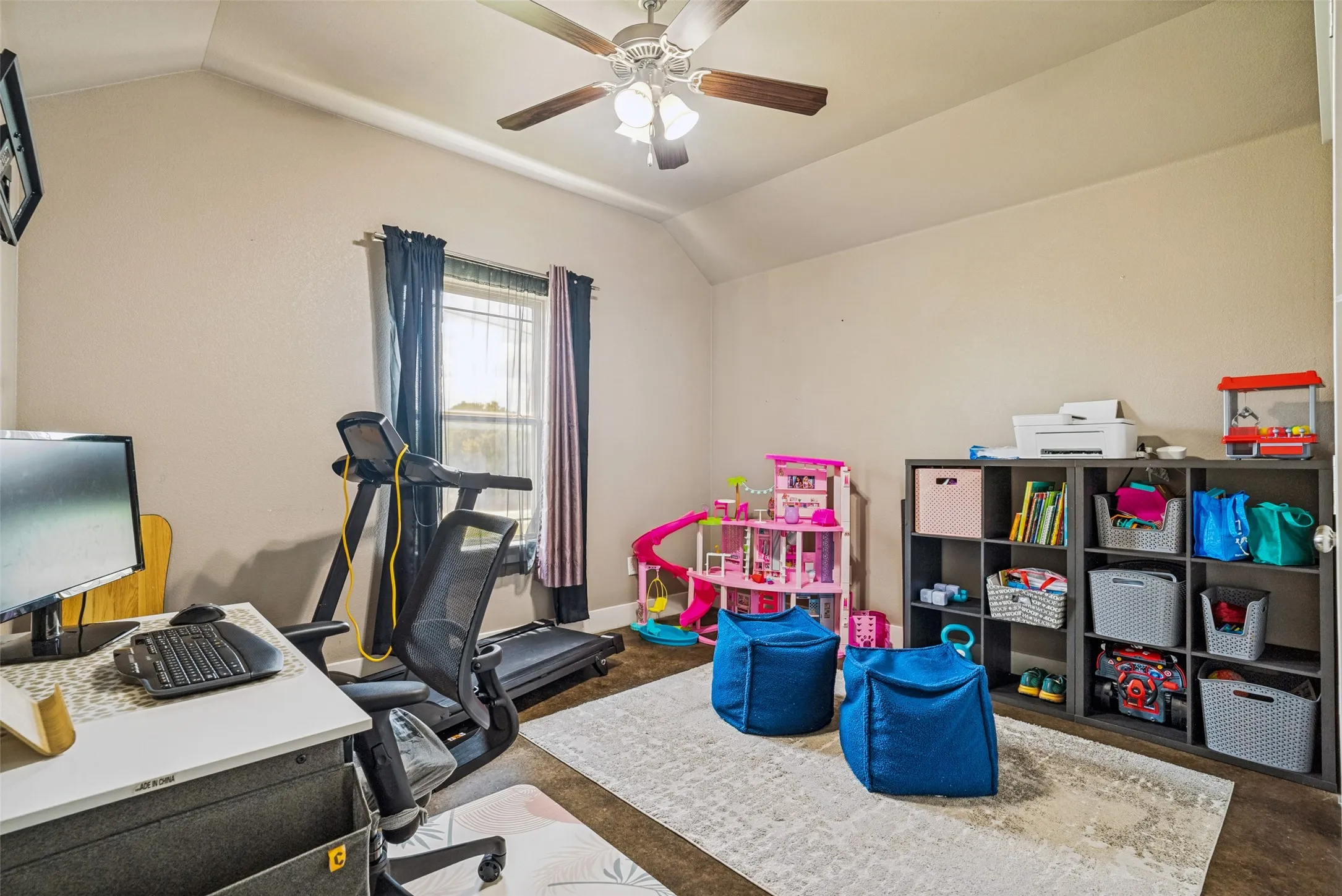 Single Family Residence For Sale in Parker County , 816 W Park Avenue, Weatherford, Texas 76086, 4 Bedroom, 2 Bathroom, 2 Garage spaces, 1,850 Sqft, built in 2017, Price $398,000, mls#21348614, Real Estate Agent in Weatherford, Homes For Sale in Parker county, Homes For Sale in Weatherford, Realtor in Weatherford Texas, Real Estate Brokerage Independent Realty Texas, Luminita Cordes Realtor