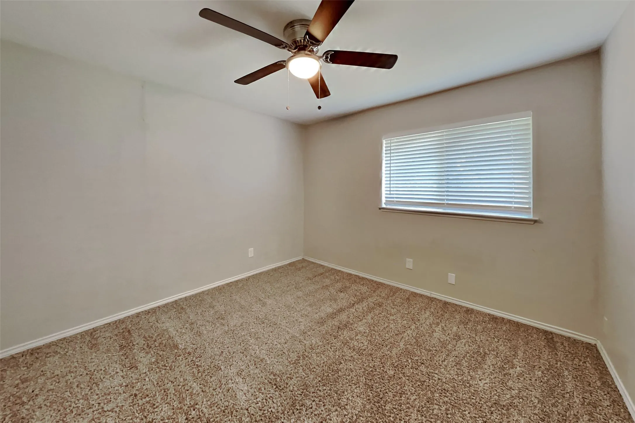 Single Family Residence For Rent in Dallas County , 414 Oak Ridge Place, Grand Prairie, Texas 75052, 4 Bedroom, 2 Bathroom, 2 Garage spaces, 1,473 Sqft, built in 1970, mls#21348648, Real Estate Agent in Grand Prairie, Homes For Rent in Dallas county, Homes For Rent in Grand Prairie, Realtor in Grand Prairie Texas, Real Estate Brokerage Independent Realty Texas, Luminita Cordes Realtor