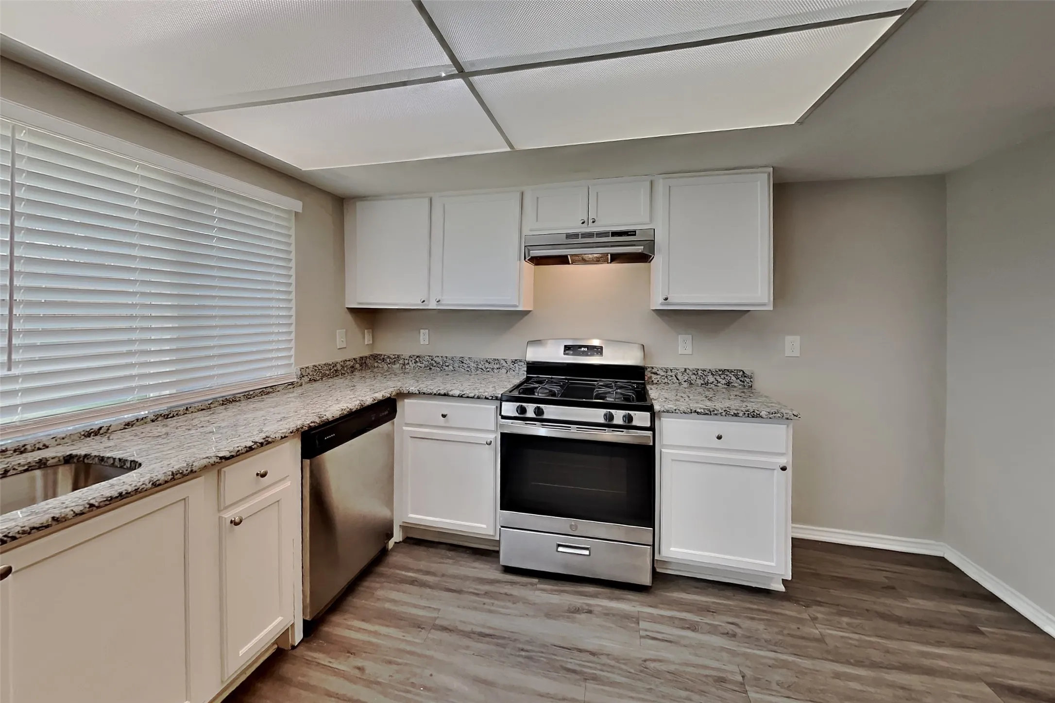 Single Family Residence For Rent in Dallas County , 414 Oak Ridge Place, Grand Prairie, Texas 75052, 4 Bedroom, 2 Bathroom, 2 Garage spaces, 1,473 Sqft, built in 1970, mls#21348648, Real Estate Agent in Grand Prairie, Homes For Rent in Dallas county, Homes For Rent in Grand Prairie, Realtor in Grand Prairie Texas, Real Estate Brokerage Independent Realty Texas, Luminita Cordes Realtor