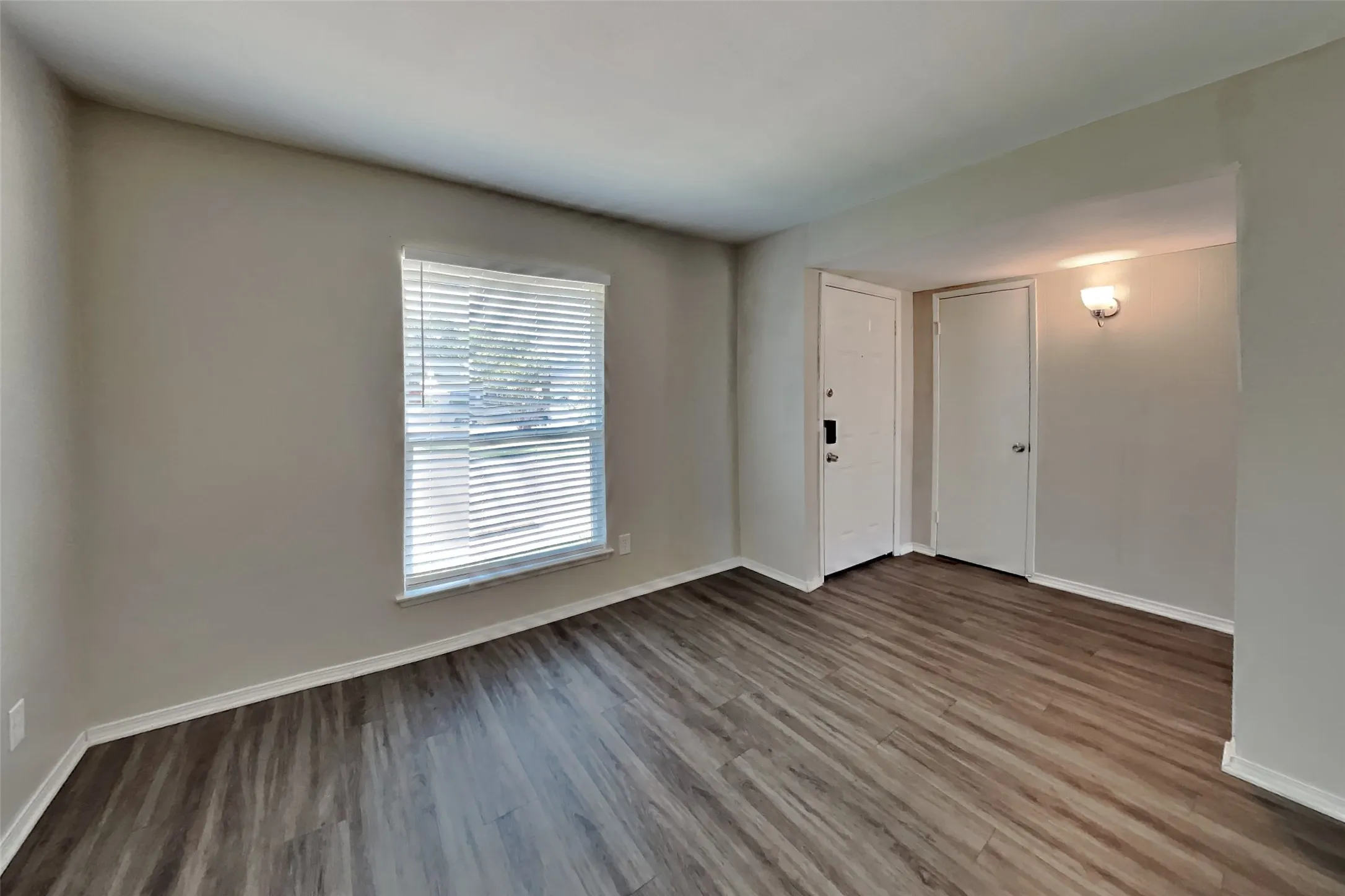 Single Family Residence For Rent in Dallas County , 414 Oak Ridge Place, Grand Prairie, Texas 75052, 4 Bedroom, 2 Bathroom, 2 Garage spaces, 1,473 Sqft, built in 1970, mls#21348648, Real Estate Agent in Grand Prairie, Homes For Rent in Dallas county, Homes For Rent in Grand Prairie, Realtor in Grand Prairie Texas, Real Estate Brokerage Independent Realty Texas, Luminita Cordes Realtor