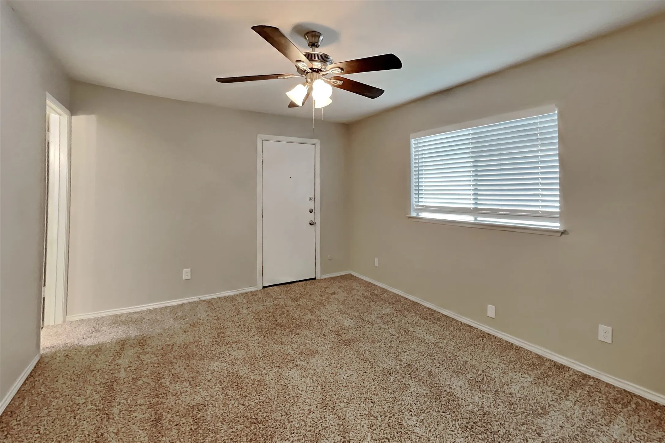 Single Family Residence For Rent in Dallas County , 414 Oak Ridge Place, Grand Prairie, Texas 75052, 4 Bedroom, 2 Bathroom, 2 Garage spaces, 1,473 Sqft, built in 1970, mls#21348648, Real Estate Agent in Grand Prairie, Homes For Rent in Dallas county, Homes For Rent in Grand Prairie, Realtor in Grand Prairie Texas, Real Estate Brokerage Independent Realty Texas, Luminita Cordes Realtor