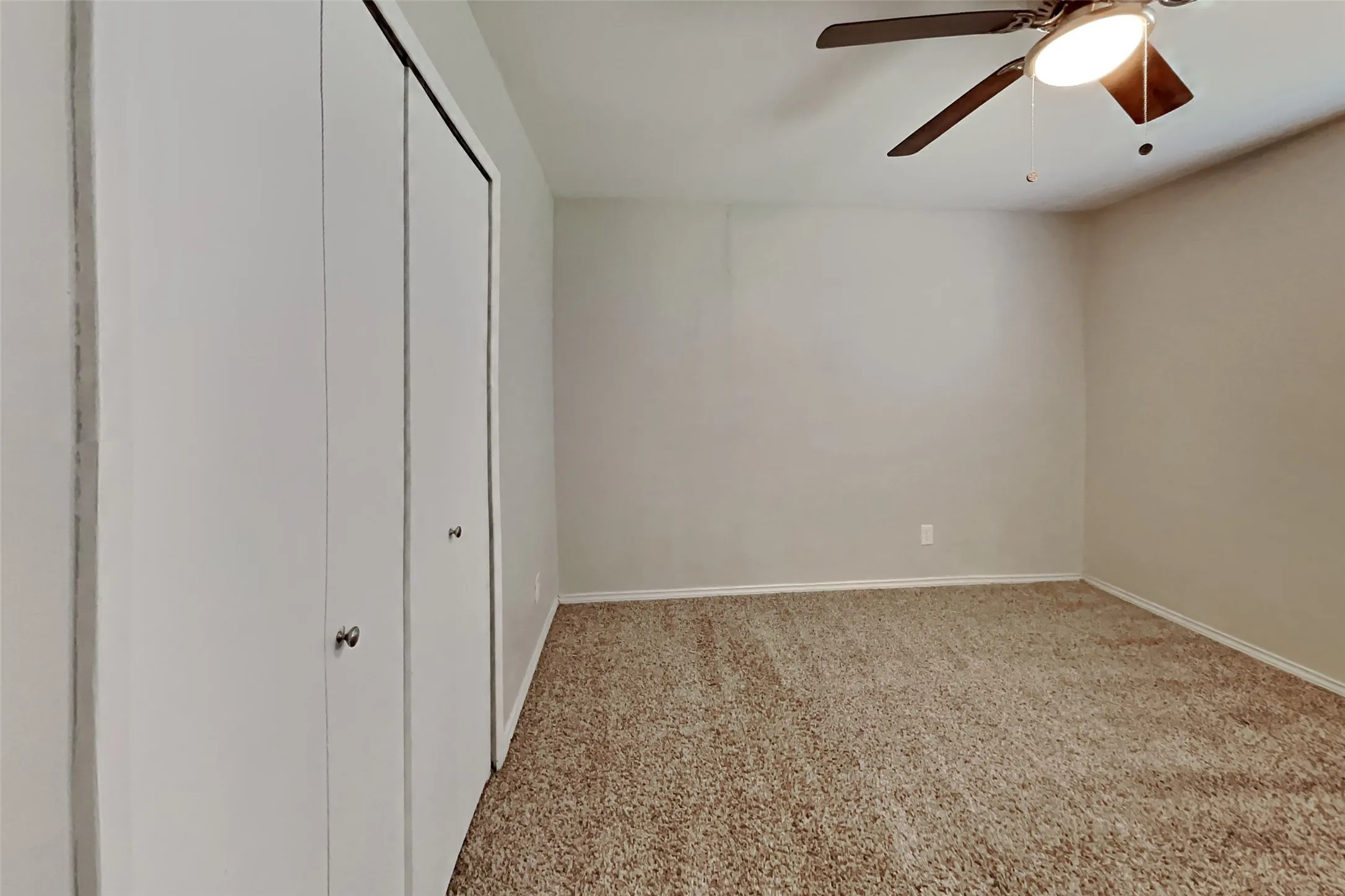 Single Family Residence For Rent in Dallas County , 414 Oak Ridge Place, Grand Prairie, Texas 75052, 4 Bedroom, 2 Bathroom, 2 Garage spaces, 1,473 Sqft, built in 1970, mls#21348648, Real Estate Agent in Grand Prairie, Homes For Rent in Dallas county, Homes For Rent in Grand Prairie, Realtor in Grand Prairie Texas, Real Estate Brokerage Independent Realty Texas, Luminita Cordes Realtor