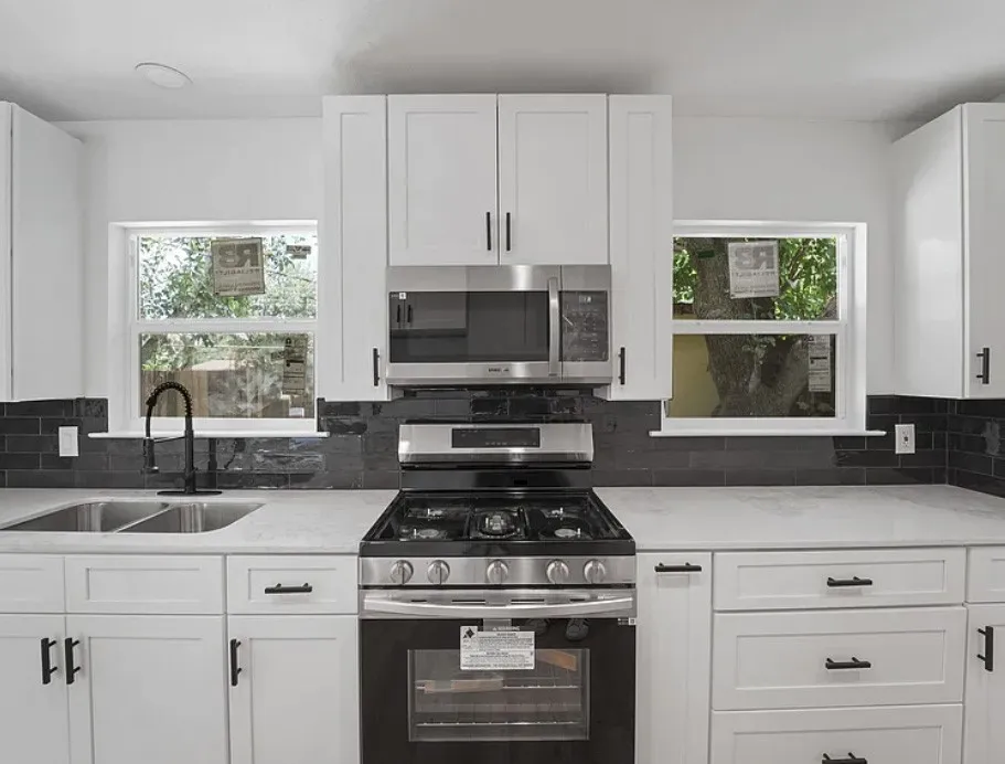 Single Family Residence For Rent in Dallas County , 10746 Cotillion Drive, Dallas, Texas 75228, 4 Bedroom, 2 Bathroom, Garage spaces, 1,330 Sqft, built in 1954, mls#21348655, Real Estate Agent in Dallas, Homes For Rent in Dallas county, Homes For Rent in Dallas, Realtor in Dallas Texas, Real Estate Brokerage Independent Realty Texas, Luminita Cordes Realtor