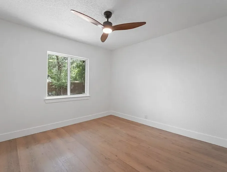 Single Family Residence For Rent in Dallas County , 10746 Cotillion Drive, Dallas, Texas 75228, 4 Bedroom, 2 Bathroom, Garage spaces, 1,330 Sqft, built in 1954, mls#21348655, Real Estate Agent in Dallas, Homes For Rent in Dallas county, Homes For Rent in Dallas, Realtor in Dallas Texas, Real Estate Brokerage Independent Realty Texas, Luminita Cordes Realtor