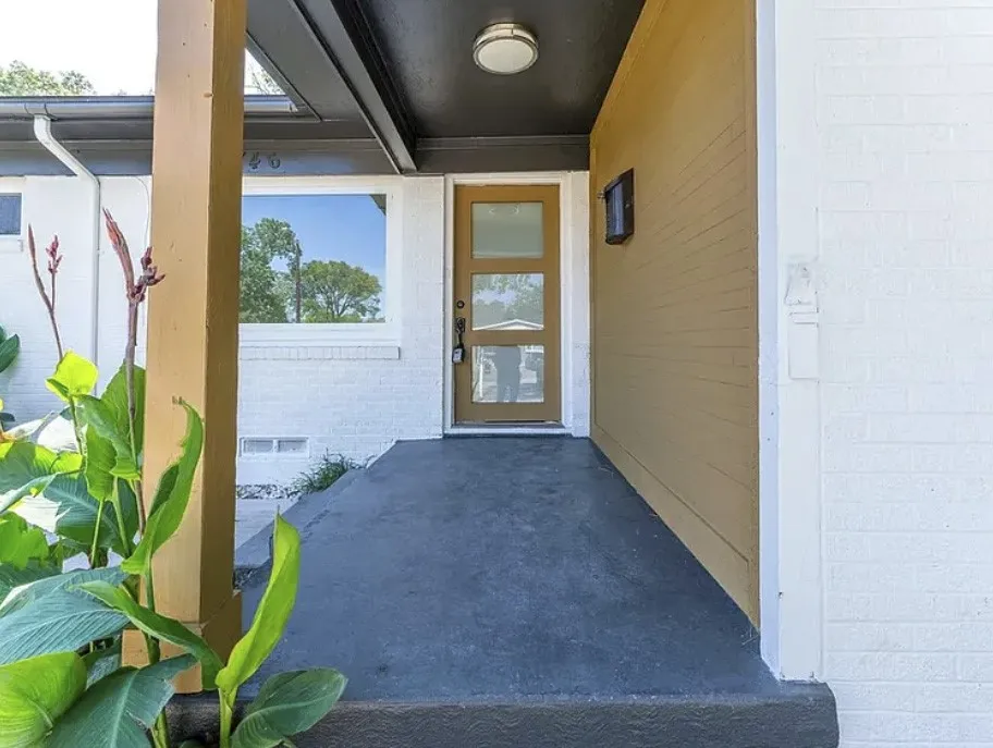 Single Family Residence For Rent in Dallas County , 10746 Cotillion Drive, Dallas, Texas 75228, 4 Bedroom, 2 Bathroom, Garage spaces, 1,330 Sqft, built in 1954, mls#21348655, Real Estate Agent in Dallas, Homes For Rent in Dallas county, Homes For Rent in Dallas, Realtor in Dallas Texas, Real Estate Brokerage Independent Realty Texas, Luminita Cordes Realtor