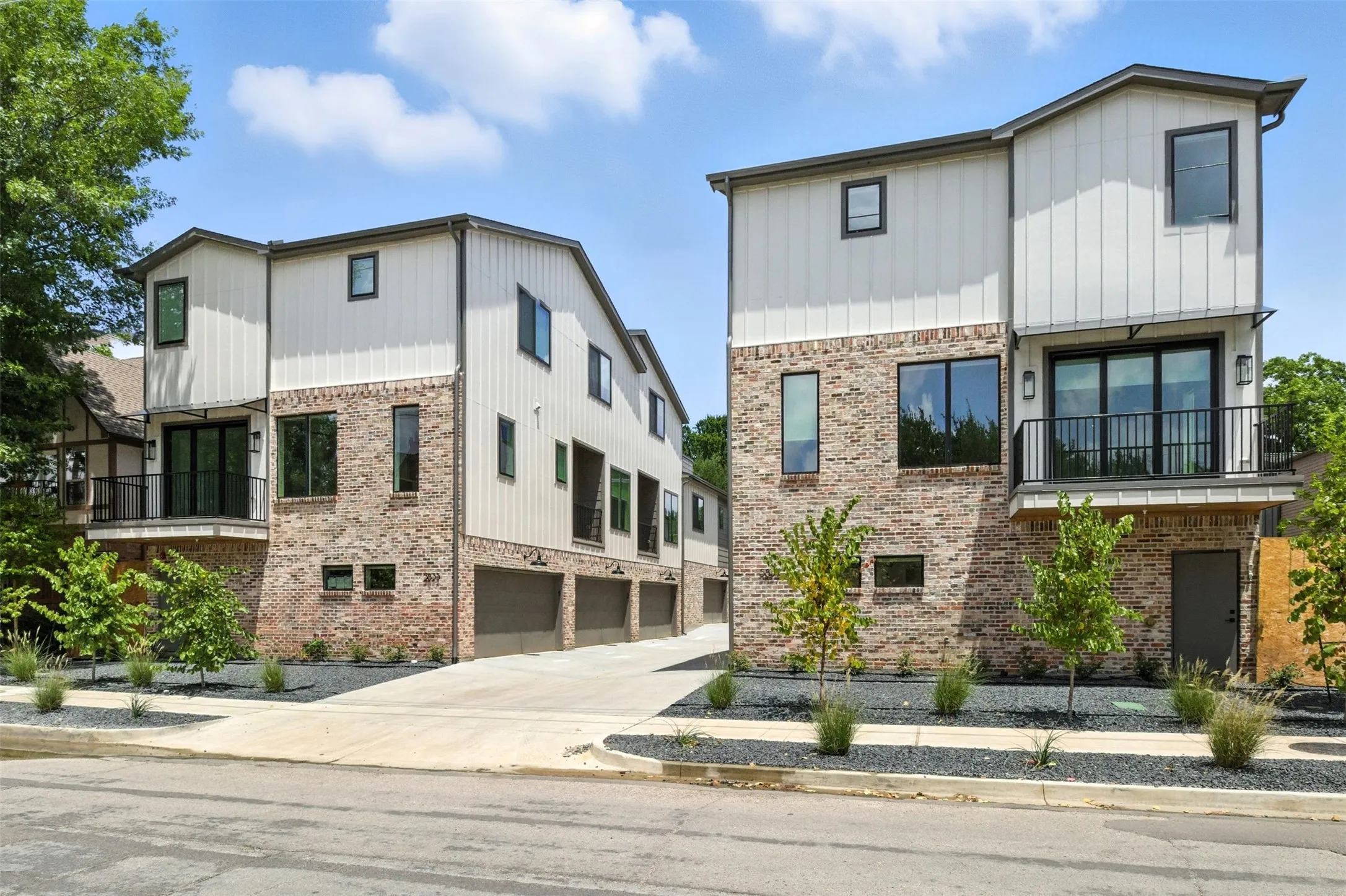 Townhouse For Rent in Dallas County , 5837 Oram Street 3, Dallas, Texas 75206, 2 Bedroom, 3 Bathroom, 2 Garage spaces, 1,194 Sqft, built in 2025, mls#21347718, Real Estate Agent in Dallas, Homes For Rent in Dallas county, Homes For Rent in Dallas, Realtor in Dallas Texas, Real Estate Brokerage Independent Realty Texas, Luminita Cordes Realtor