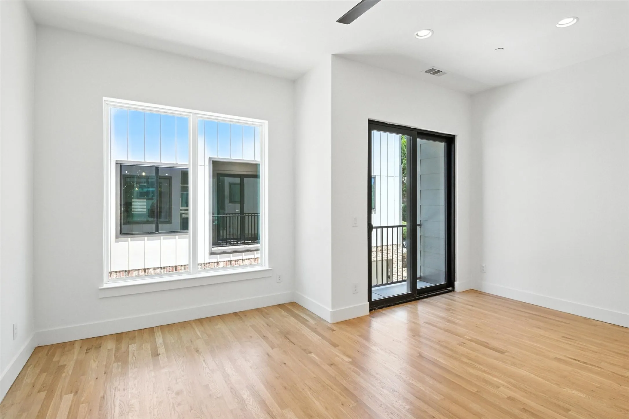 Townhouse For Rent in Dallas County , 5837 Oram Street 3, Dallas, Texas 75206, 2 Bedroom, 3 Bathroom, 2 Garage spaces, 1,194 Sqft, built in 2025, mls#21347718, Real Estate Agent in Dallas, Homes For Rent in Dallas county, Homes For Rent in Dallas, Realtor in Dallas Texas, Real Estate Brokerage Independent Realty Texas, Luminita Cordes Realtor
