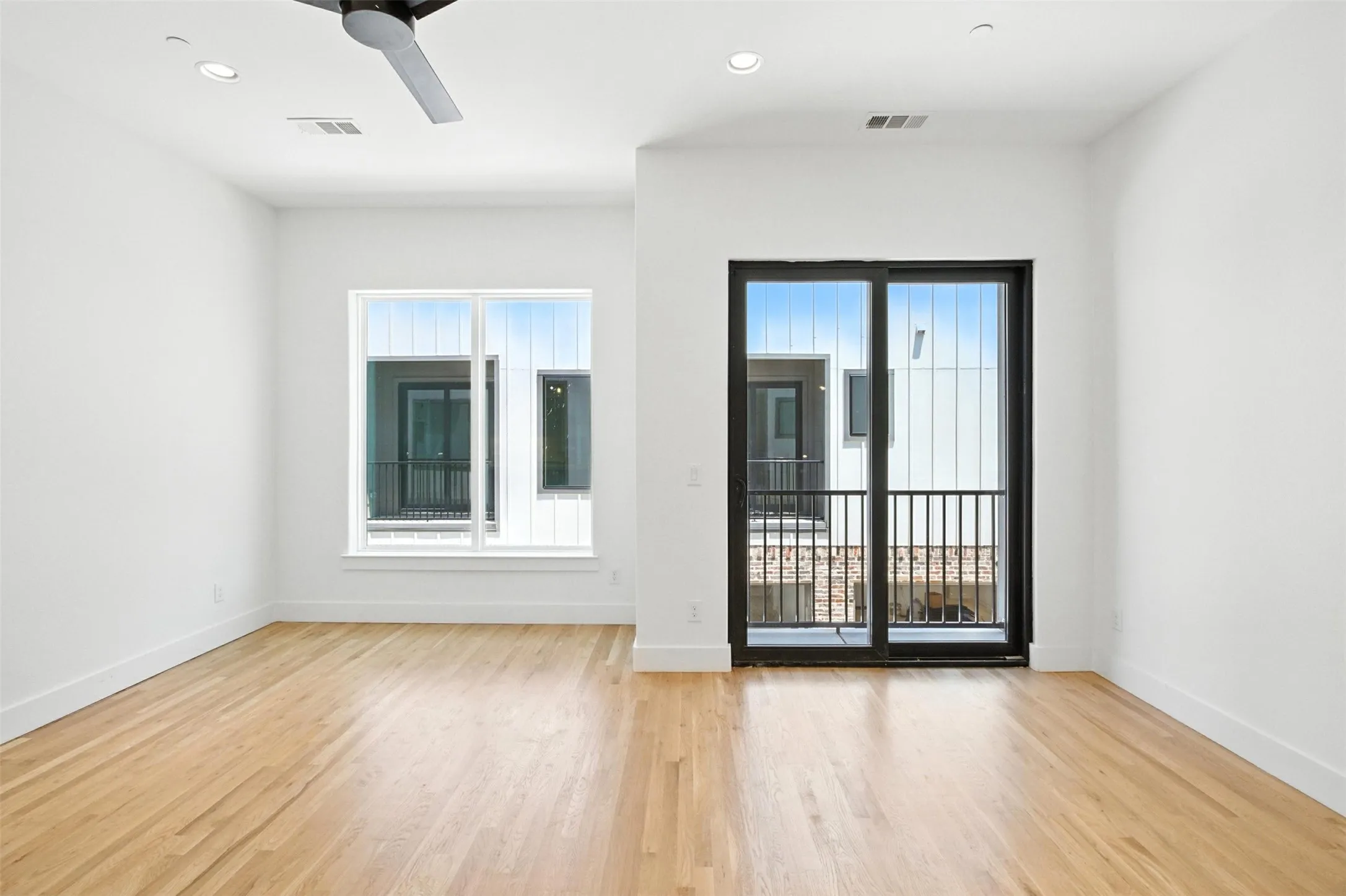 Townhouse For Rent in Dallas County , 5837 Oram Street 3, Dallas, Texas 75206, 2 Bedroom, 3 Bathroom, 2 Garage spaces, 1,194 Sqft, built in 2025, mls#21347718, Real Estate Agent in Dallas, Homes For Rent in Dallas county, Homes For Rent in Dallas, Realtor in Dallas Texas, Real Estate Brokerage Independent Realty Texas, Luminita Cordes Realtor