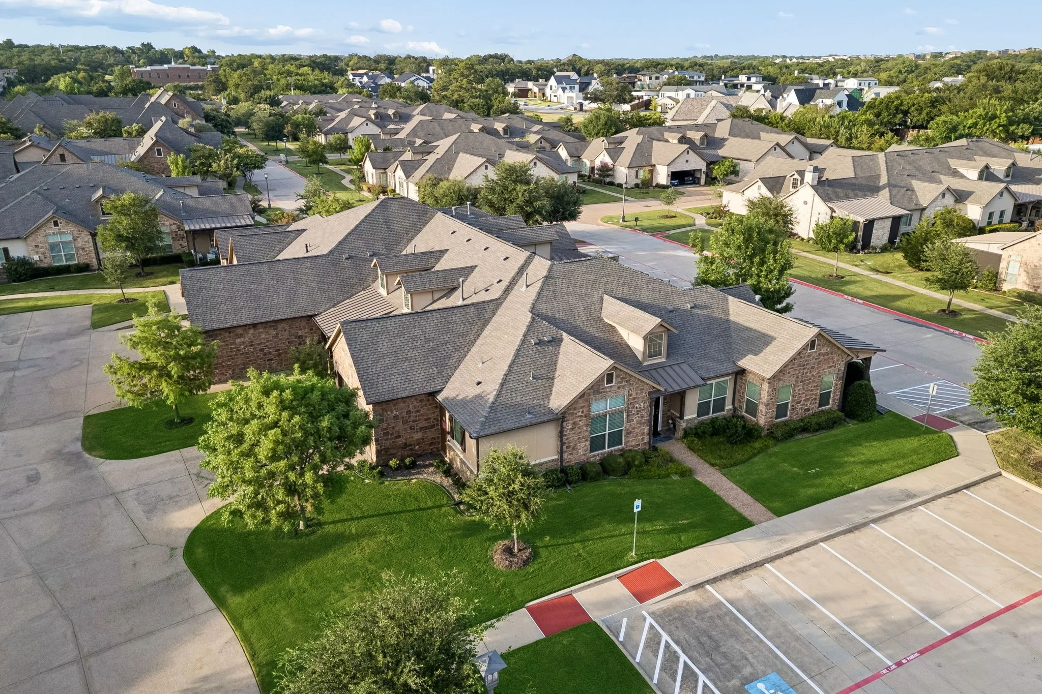 Condominium For Sale in Tarrant County , 441 Watermere Drive, Southlake, Texas 76092, 2 Bedroom, 3 Bathroom, 2 Garage spaces, 2,109 Sqft, built in 2013, mls#21346883, Real Estate Agent in Southlake, Homes For Sale in Tarrant county, Homes For Sale in Southlake, Realtor in Southlake Texas, Real Estate Brokerage Independent Realty Texas, Luminita Cordes Realtor