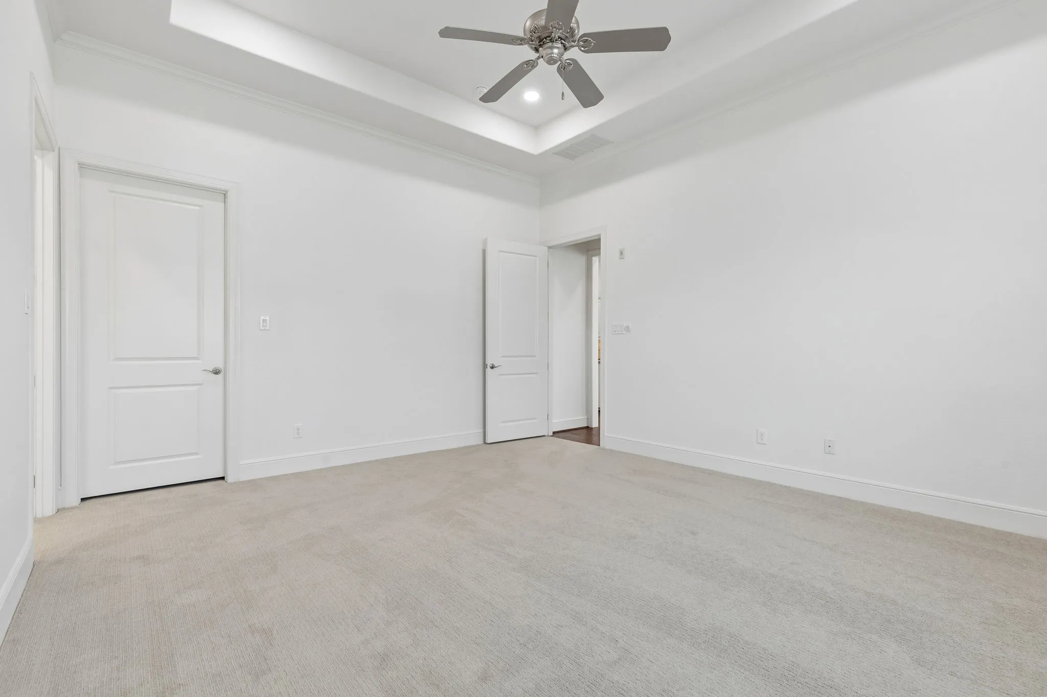 Condominium For Sale in Tarrant County , 441 Watermere Drive, Southlake, Texas 76092, 2 Bedroom, 3 Bathroom, 2 Garage spaces, 2,109 Sqft, built in 2013, mls#21346883, Real Estate Agent in Southlake, Homes For Sale in Tarrant county, Homes For Sale in Southlake, Realtor in Southlake Texas, Real Estate Brokerage Independent Realty Texas, Luminita Cordes Realtor
