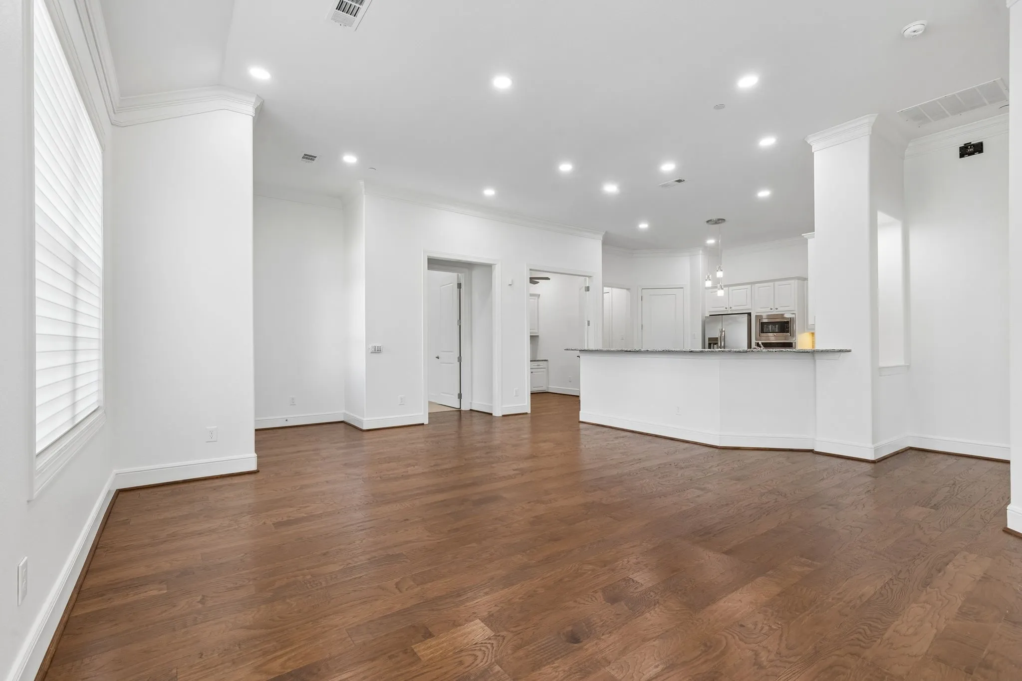 Condominium For Sale in Tarrant County , 441 Watermere Drive, Southlake, Texas 76092, 2 Bedroom, 3 Bathroom, 2 Garage spaces, 2,109 Sqft, built in 2013, mls#21346883, Real Estate Agent in Southlake, Homes For Sale in Tarrant county, Homes For Sale in Southlake, Realtor in Southlake Texas, Real Estate Brokerage Independent Realty Texas, Luminita Cordes Realtor