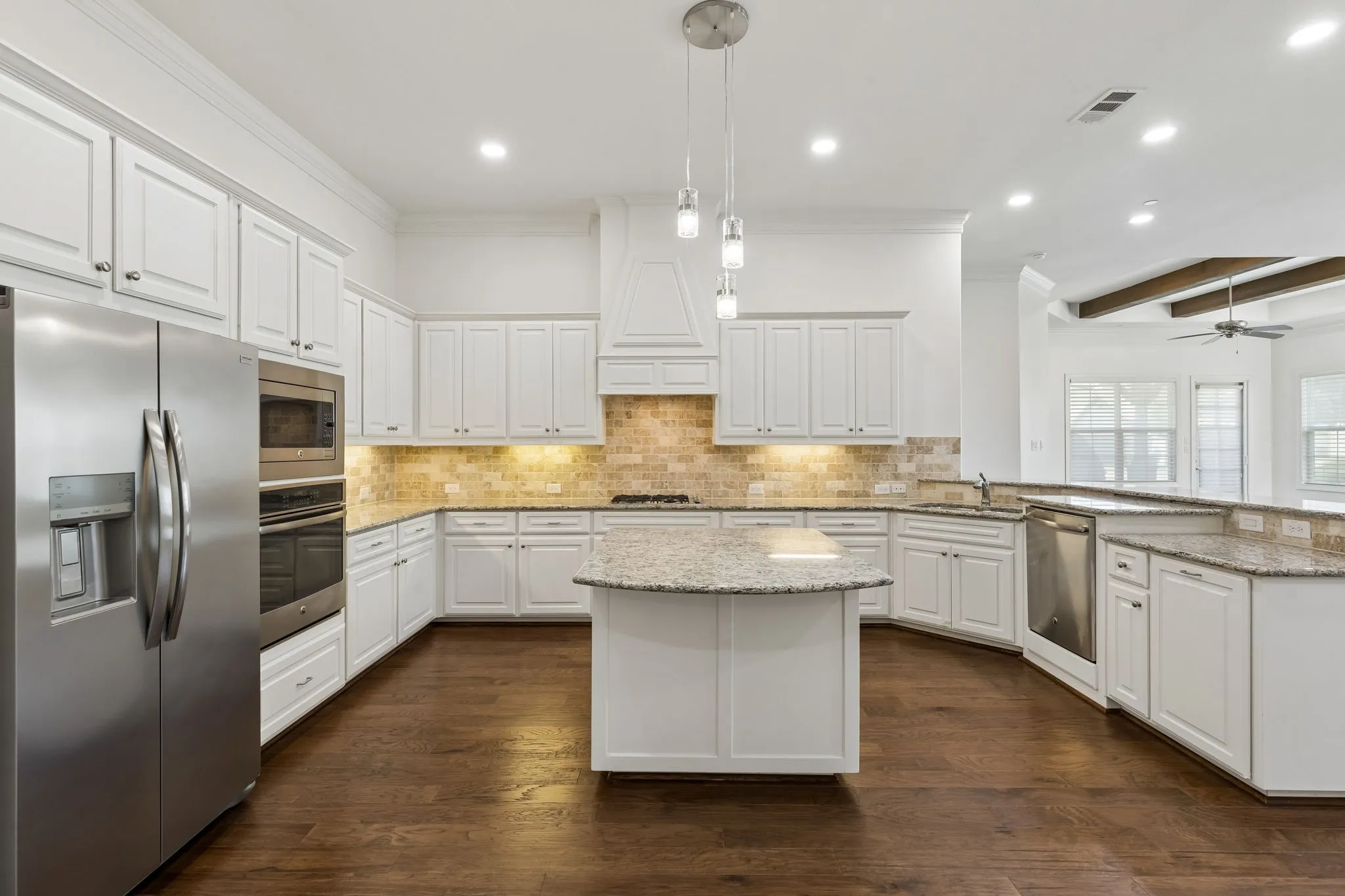 Condominium For Sale in Tarrant County , 441 Watermere Drive, Southlake, Texas 76092, 2 Bedroom, 3 Bathroom, 2 Garage spaces, 2,109 Sqft, built in 2013, mls#21346883, Real Estate Agent in Southlake, Homes For Sale in Tarrant county, Homes For Sale in Southlake, Realtor in Southlake Texas, Real Estate Brokerage Independent Realty Texas, Luminita Cordes Realtor