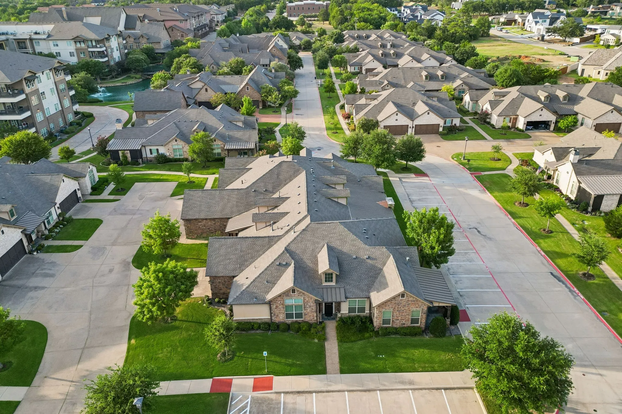 Condominium For Sale in Tarrant County , 441 Watermere Drive, Southlake, Texas 76092, 2 Bedroom, 3 Bathroom, 2 Garage spaces, 2,109 Sqft, built in 2013, mls#21346883, Real Estate Agent in Southlake, Homes For Sale in Tarrant county, Homes For Sale in Southlake, Realtor in Southlake Texas, Real Estate Brokerage Independent Realty Texas, Luminita Cordes Realtor