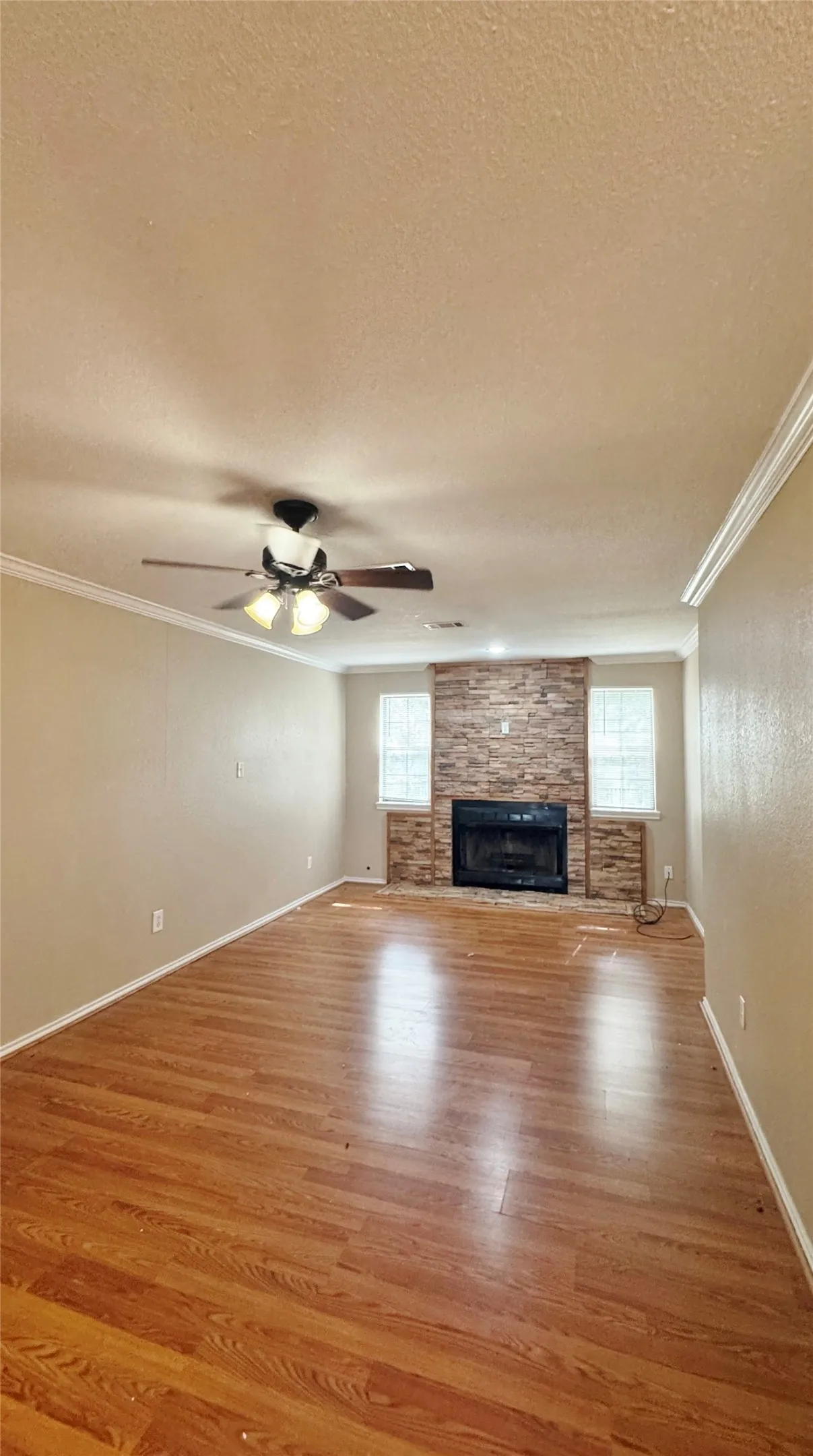 Single Family Residence For Rent in Henderson County , 304 Boot Ranch Road, Trinidad, Texas 75163, 3 Bedroom, 2 Bathroom, Garage spaces, 1,292 Sqft, built in 1994, mls#21348658, Real Estate Agent in Trinidad, Homes For Rent in Henderson county, Homes For Rent in Trinidad, Realtor in Trinidad Texas, Real Estate Brokerage Independent Realty Texas, Luminita Cordes Realtor