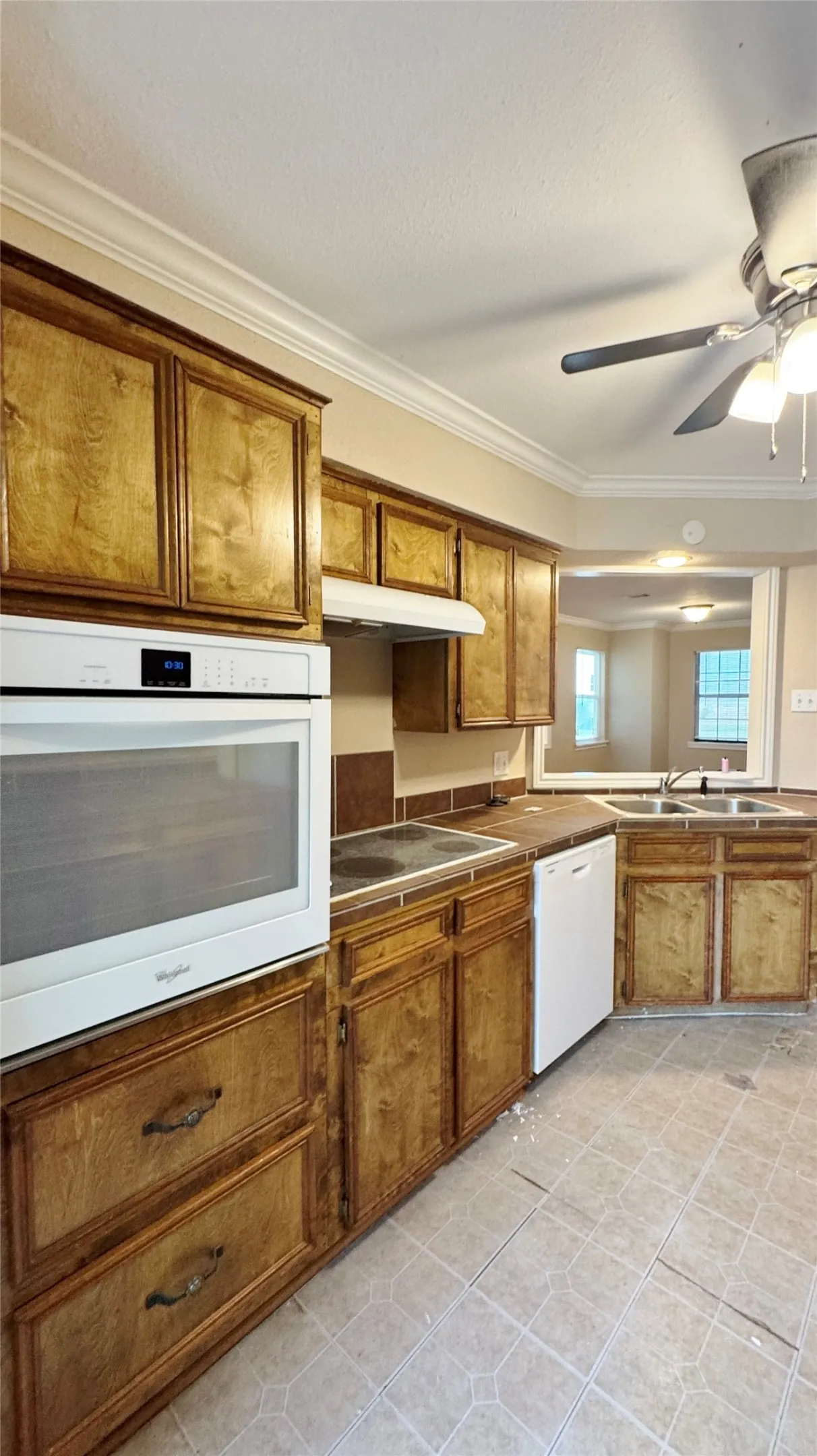 Single Family Residence For Rent in Henderson County , 304 Boot Ranch Road, Trinidad, Texas 75163, 3 Bedroom, 2 Bathroom, Garage spaces, 1,292 Sqft, built in 1994, mls#21348658, Real Estate Agent in Trinidad, Homes For Rent in Henderson county, Homes For Rent in Trinidad, Realtor in Trinidad Texas, Real Estate Brokerage Independent Realty Texas, Luminita Cordes Realtor