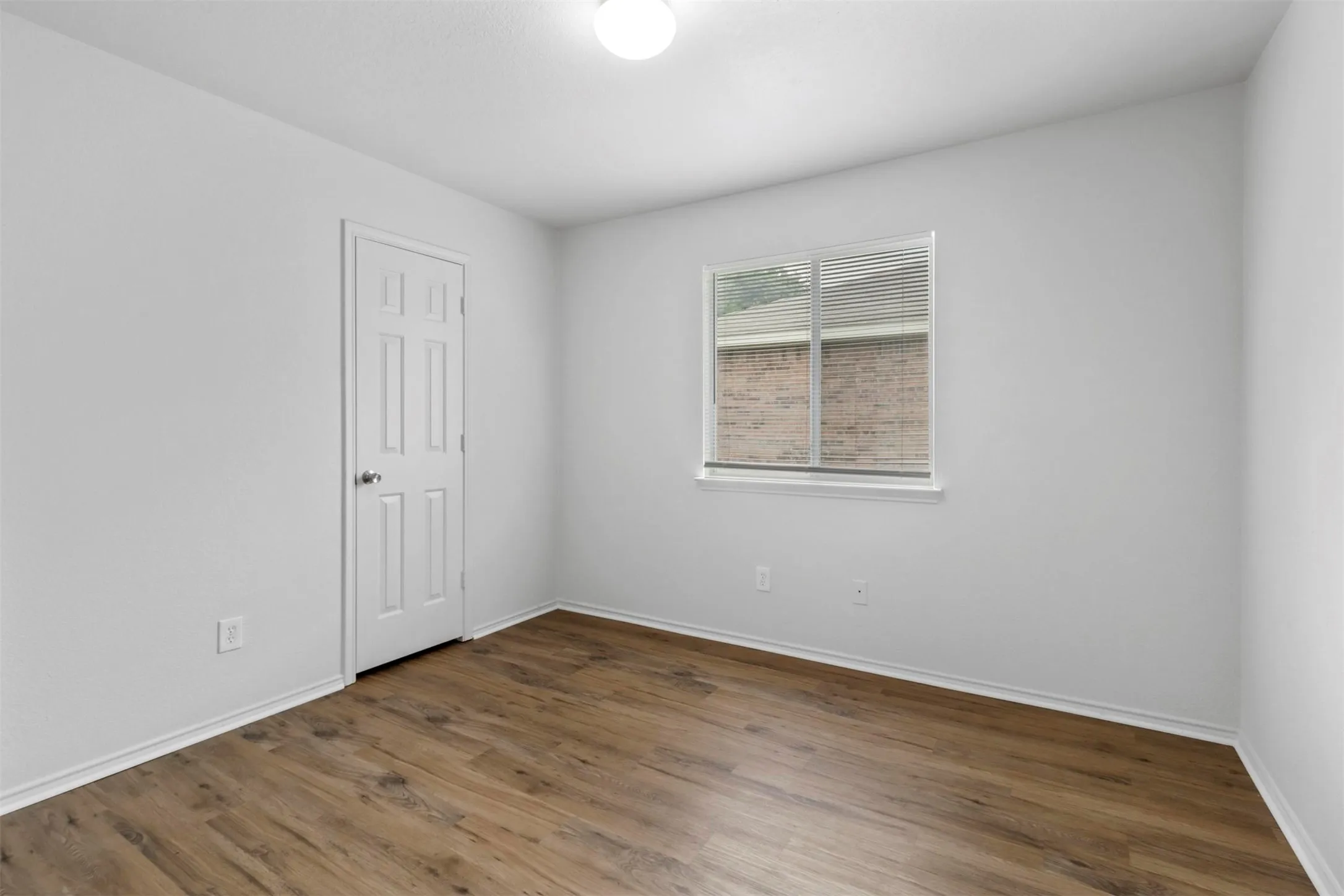 Single Family Residence For Rent in Denton County , 2205 Lookout Lane, Denton, Texas 76207, 3 Bedroom, 2 Bathroom, 2 Garage spaces, 1,618 Sqft, built in 2002, mls#21348639, Real Estate Agent in Denton, Homes For Rent in Denton county, Homes For Rent in Denton, Realtor in Denton Texas, Real Estate Brokerage Independent Realty Texas, Luminita Cordes Realtor