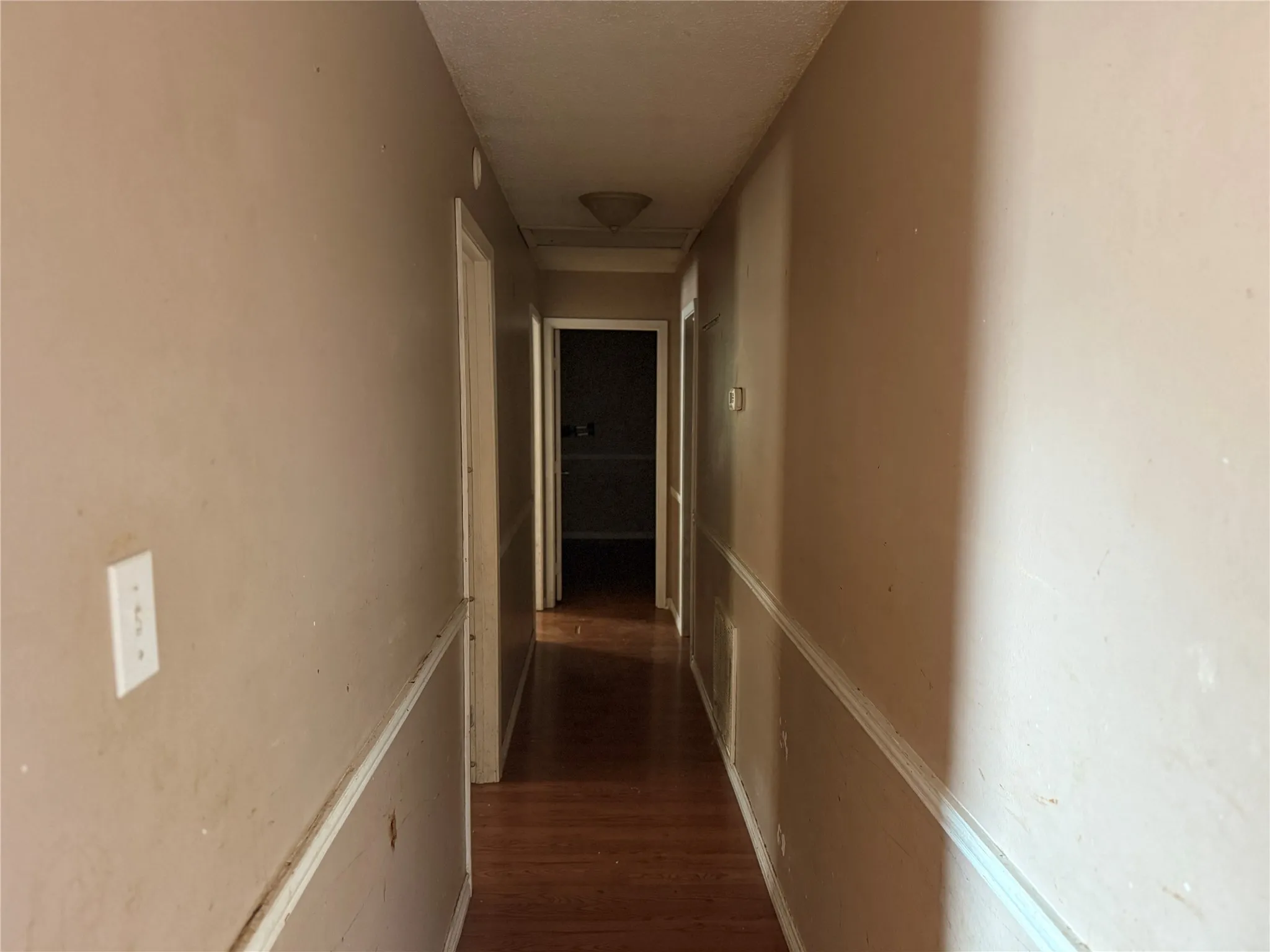 Single Family Residence For Sale in Hill County , 357 Timberline Drive, Whitney, Texas 76692, 3 Bedrooms, 2 Bathrooms, Garage spaces, 1,008 Sqft, built in 2000, Price $75,000, mls#21348660, Real Estate Agent in Whitney, Homes For Sale in Hill county, Homes For Sale in Whitney, Realtor in Whitney Texas, Real Estate Brokerage Independent Realty Texas, Luminita Cordes Realtor
