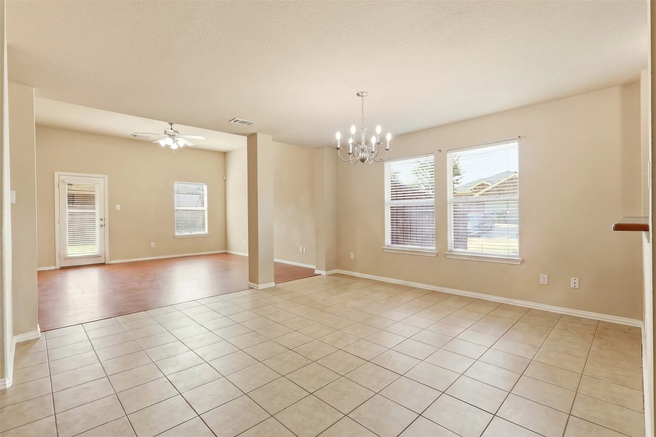 Single Family Residence For Sale in Dallas County , 3528 KIMBERLY Lane, Balch Springs, Texas 75180, 4 Bedroom, 3 Bathroom, 2 Garage spaces, 2,411 Sqft, built in 2007, mls#21345428, Real Estate Agent in Balch Springs, Homes For Sale in Dallas county, Homes For Sale in Balch Springs, Realtor in Balch Springs Texas, Real Estate Brokerage Independent Realty Texas, Luminita Cordes Realtor