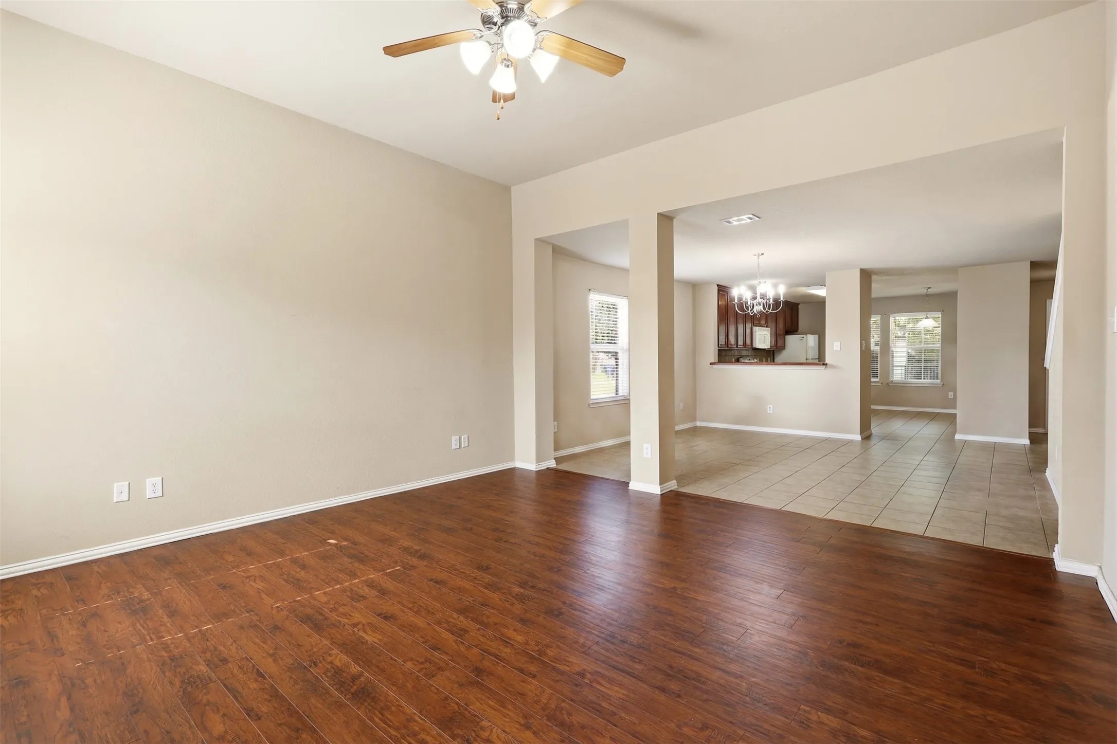Single Family Residence For Sale in Dallas County , 3528 KIMBERLY Lane, Balch Springs, Texas 75180, 4 Bedroom, 3 Bathroom, 2 Garage spaces, 2,411 Sqft, built in 2007, mls#21345428, Real Estate Agent in Balch Springs, Homes For Sale in Dallas county, Homes For Sale in Balch Springs, Realtor in Balch Springs Texas, Real Estate Brokerage Independent Realty Texas, Luminita Cordes Realtor