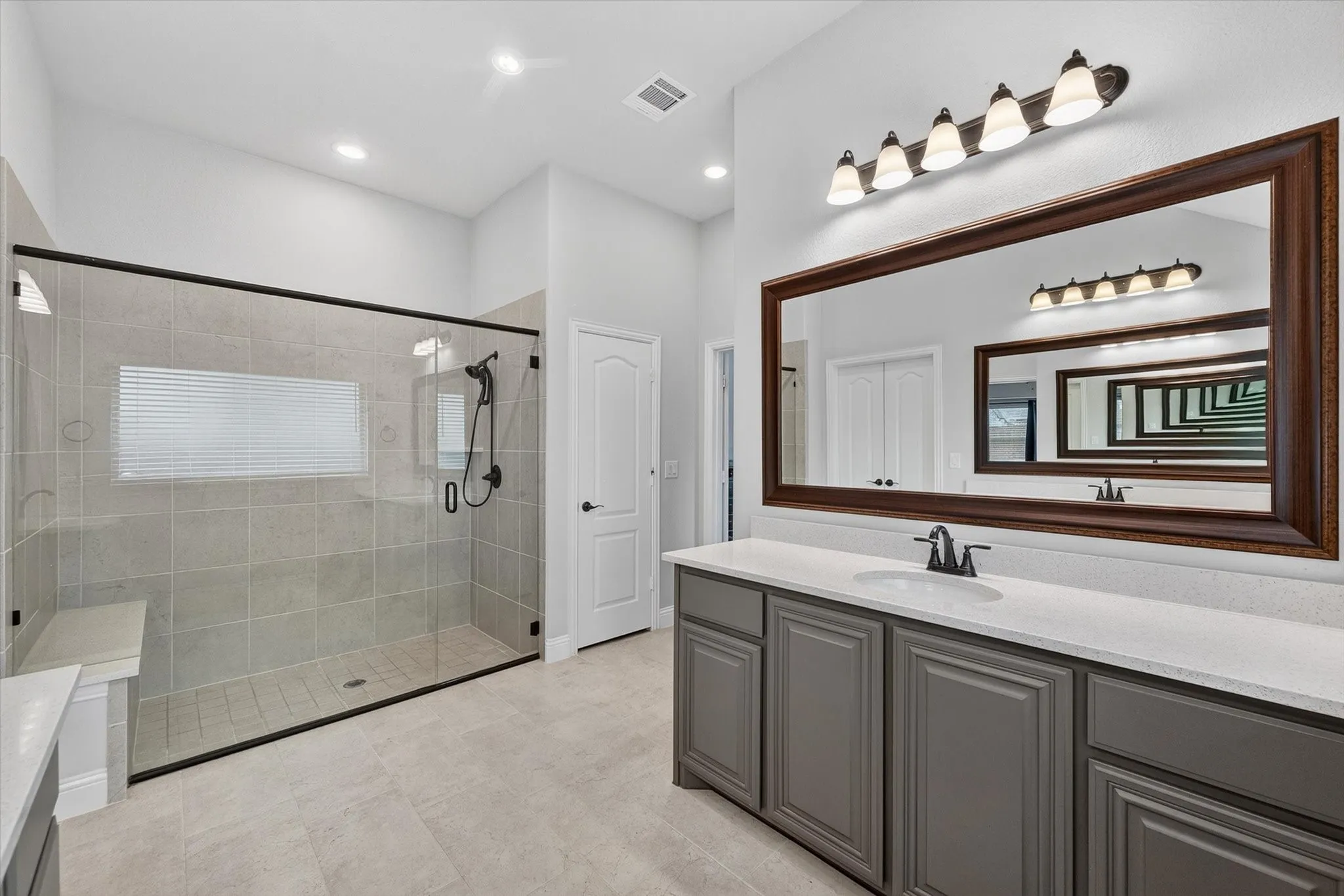Single Family Residence For Sale in Ellis County , 644 Winters Drive, Waxahachie, Texas 75165, 4 Bedrooms, 3 Bathrooms, 2 Garage spaces, 2,458 Sqft, built in 2022, Price $470,000, mls#21348649, Real Estate Agent in Waxahachie, Homes For Sale in Ellis county, Homes For Sale in Waxahachie, Realtor in Waxahachie Texas, Real Estate Brokerage Independent Realty Texas, Luminita Cordes Realtor