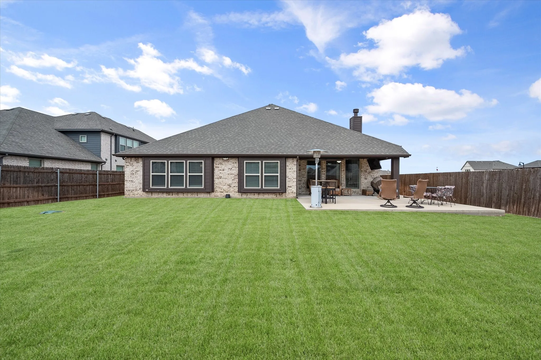 Single Family Residence For Sale in Ellis County , 644 Winters Drive, Waxahachie, Texas 75165, 4 Bedrooms, 3 Bathrooms, 2 Garage spaces, 2,458 Sqft, built in 2022, Price $470,000, mls#21348649, Real Estate Agent in Waxahachie, Homes For Sale in Ellis county, Homes For Sale in Waxahachie, Realtor in Waxahachie Texas, Real Estate Brokerage Independent Realty Texas, Luminita Cordes Realtor
