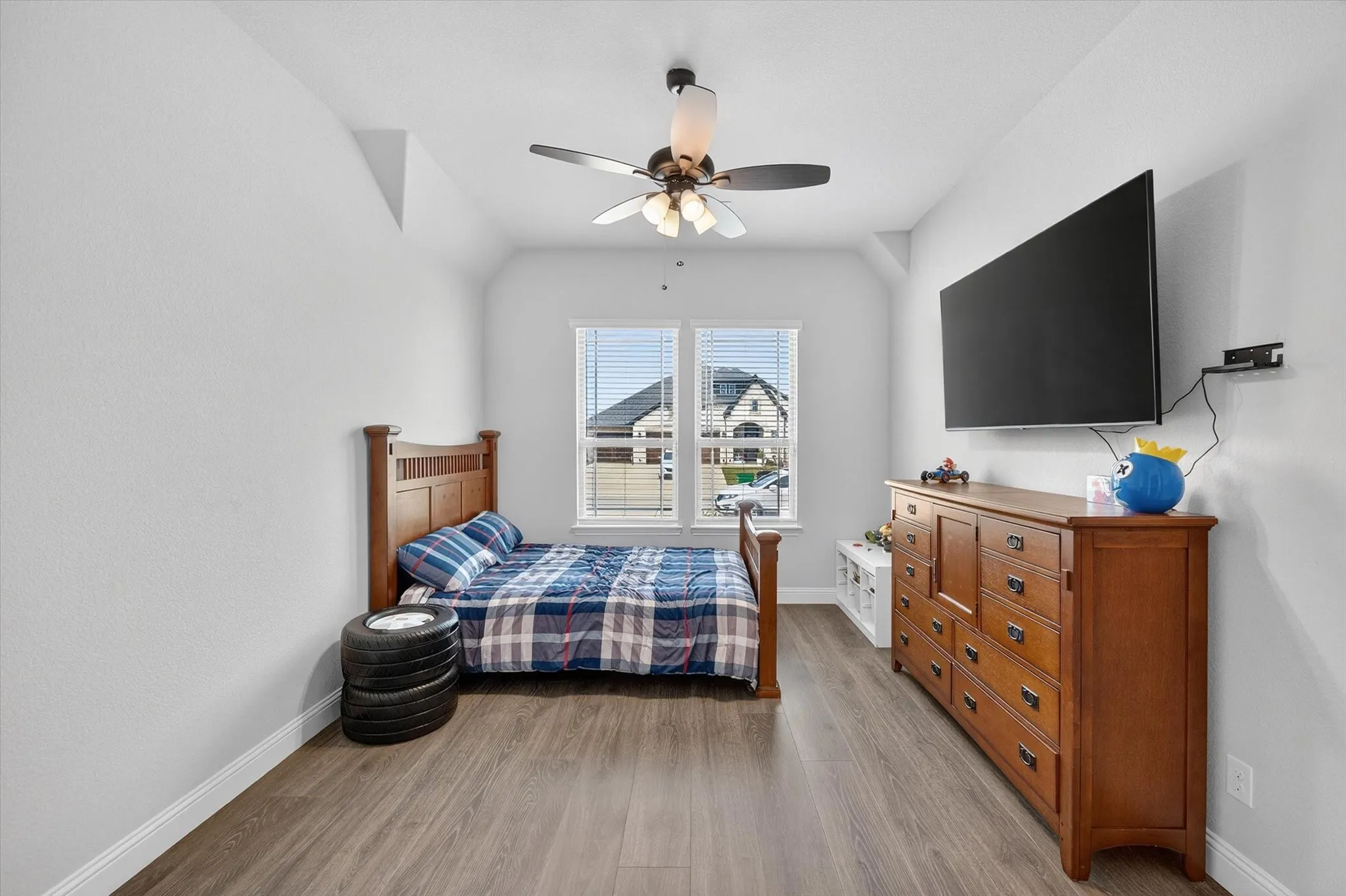 Single Family Residence For Sale in Ellis County , 644 Winters Drive, Waxahachie, Texas 75165, 4 Bedrooms, 3 Bathrooms, 2 Garage spaces, 2,458 Sqft, built in 2022, Price $470,000, mls#21348649, Real Estate Agent in Waxahachie, Homes For Sale in Ellis county, Homes For Sale in Waxahachie, Realtor in Waxahachie Texas, Real Estate Brokerage Independent Realty Texas, Luminita Cordes Realtor