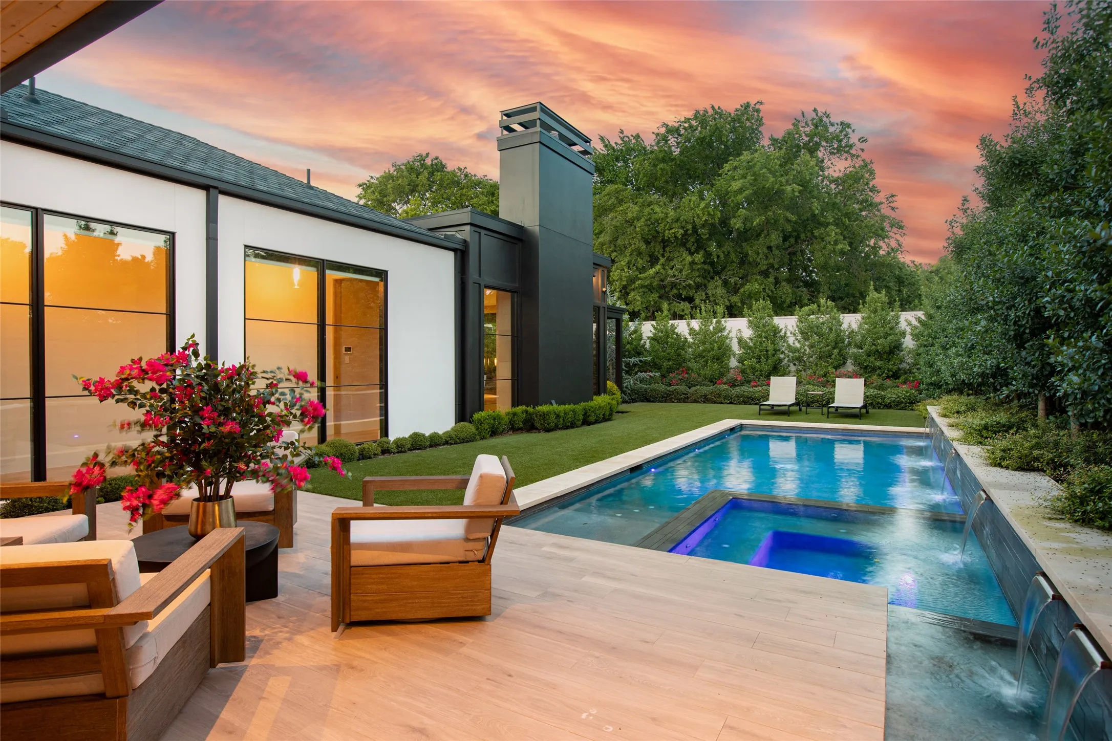 Single Family Residence For Sale in Dallas County , 9118 Bluff Hollow Court, Dallas, Texas 75220, 4 Bedroom, 5 Bathroom, 3 Garage spaces, 6,814 Sqft, built in 2023, mls#21348424, Real Estate Agent in Dallas, Homes For Sale in Dallas county, Homes For Sale in Dallas, Realtor in Dallas Texas, Real Estate Brokerage Independent Realty Texas, Luminita Cordes Realtor