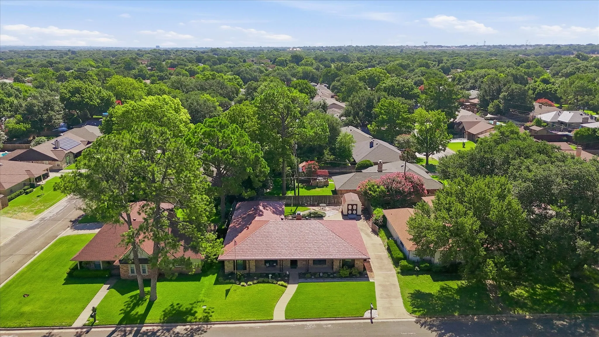 Single Family Residence For Sale in Tarrant County , 2509 Radcliffe Drive, Arlington, Texas 76012, 4 Bedroom, 3 Bathroom, 2 Garage spaces, 2,225 Sqft, built in 1977, mls#21343131, Real Estate Agent in Arlington, Homes For Sale in Tarrant county, Homes For Sale in Arlington, Realtor in Arlington Texas, Real Estate Brokerage Independent Realty Texas, Luminita Cordes Realtor