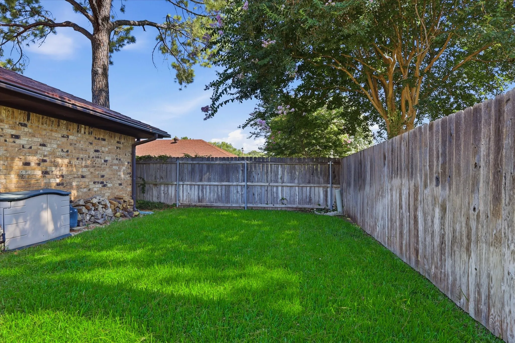 Single Family Residence For Sale in Tarrant County , 2509 Radcliffe Drive, Arlington, Texas 76012, 4 Bedroom, 3 Bathroom, 2 Garage spaces, 2,225 Sqft, built in 1977, mls#21343131, Real Estate Agent in Arlington, Homes For Sale in Tarrant county, Homes For Sale in Arlington, Realtor in Arlington Texas, Real Estate Brokerage Independent Realty Texas, Luminita Cordes Realtor