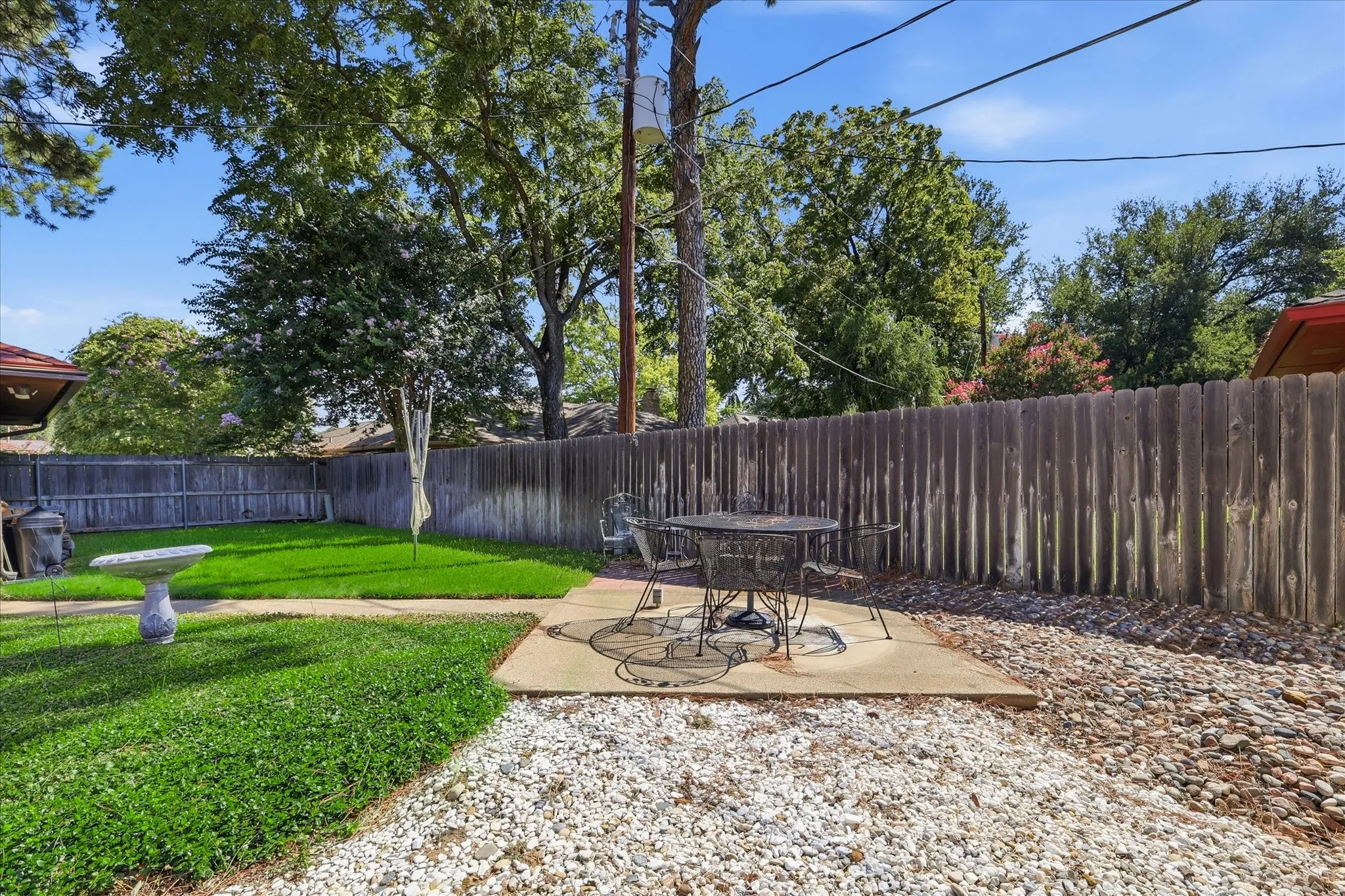 Single Family Residence For Sale in Tarrant County , 2509 Radcliffe Drive, Arlington, Texas 76012, 4 Bedroom, 3 Bathroom, 2 Garage spaces, 2,225 Sqft, built in 1977, mls#21343131, Real Estate Agent in Arlington, Homes For Sale in Tarrant county, Homes For Sale in Arlington, Realtor in Arlington Texas, Real Estate Brokerage Independent Realty Texas, Luminita Cordes Realtor