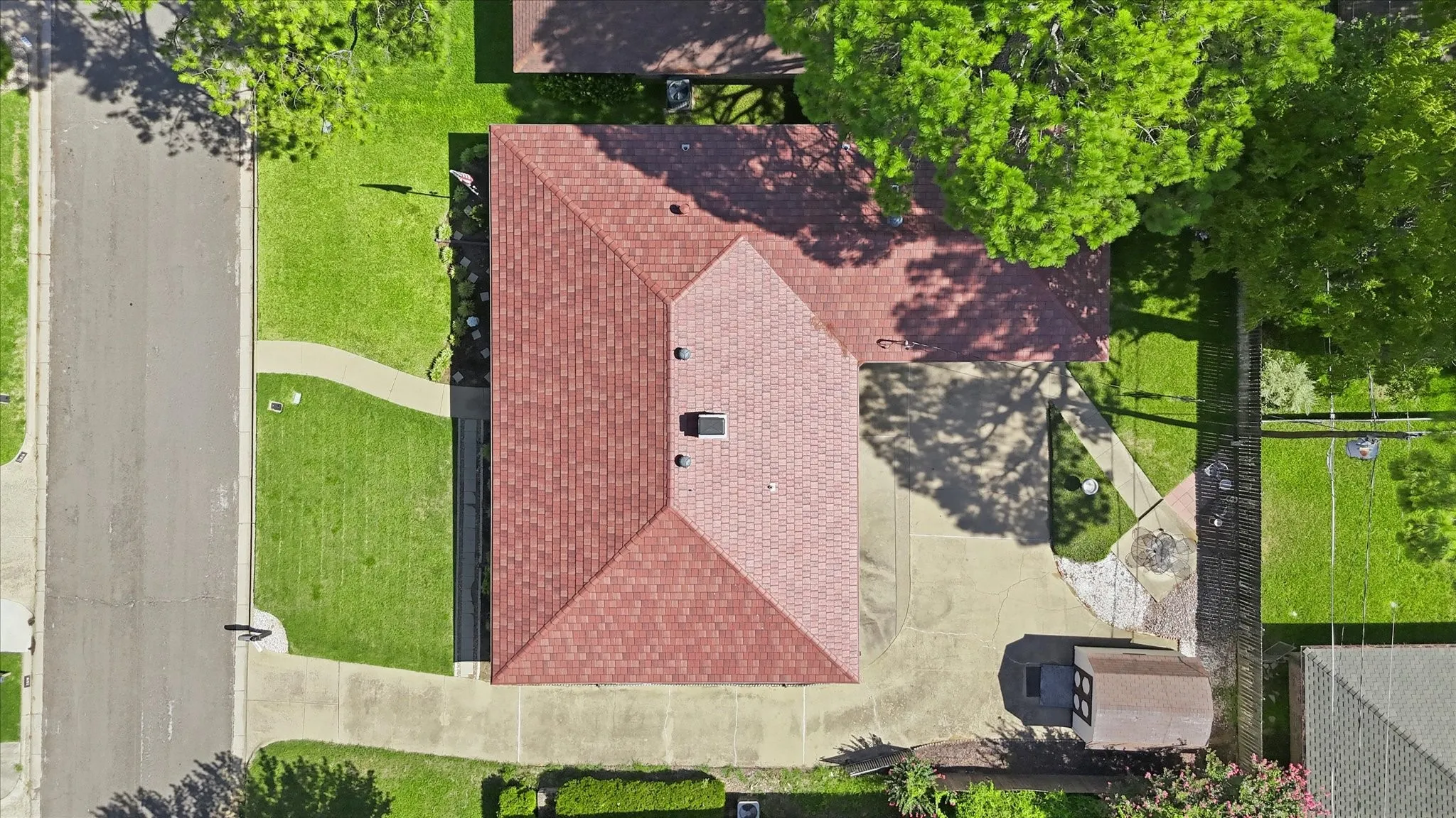 Single Family Residence For Sale in Tarrant County , 2509 Radcliffe Drive, Arlington, Texas 76012, 4 Bedroom, 3 Bathroom, 2 Garage spaces, 2,225 Sqft, built in 1977, mls#21343131, Real Estate Agent in Arlington, Homes For Sale in Tarrant county, Homes For Sale in Arlington, Realtor in Arlington Texas, Real Estate Brokerage Independent Realty Texas, Luminita Cordes Realtor