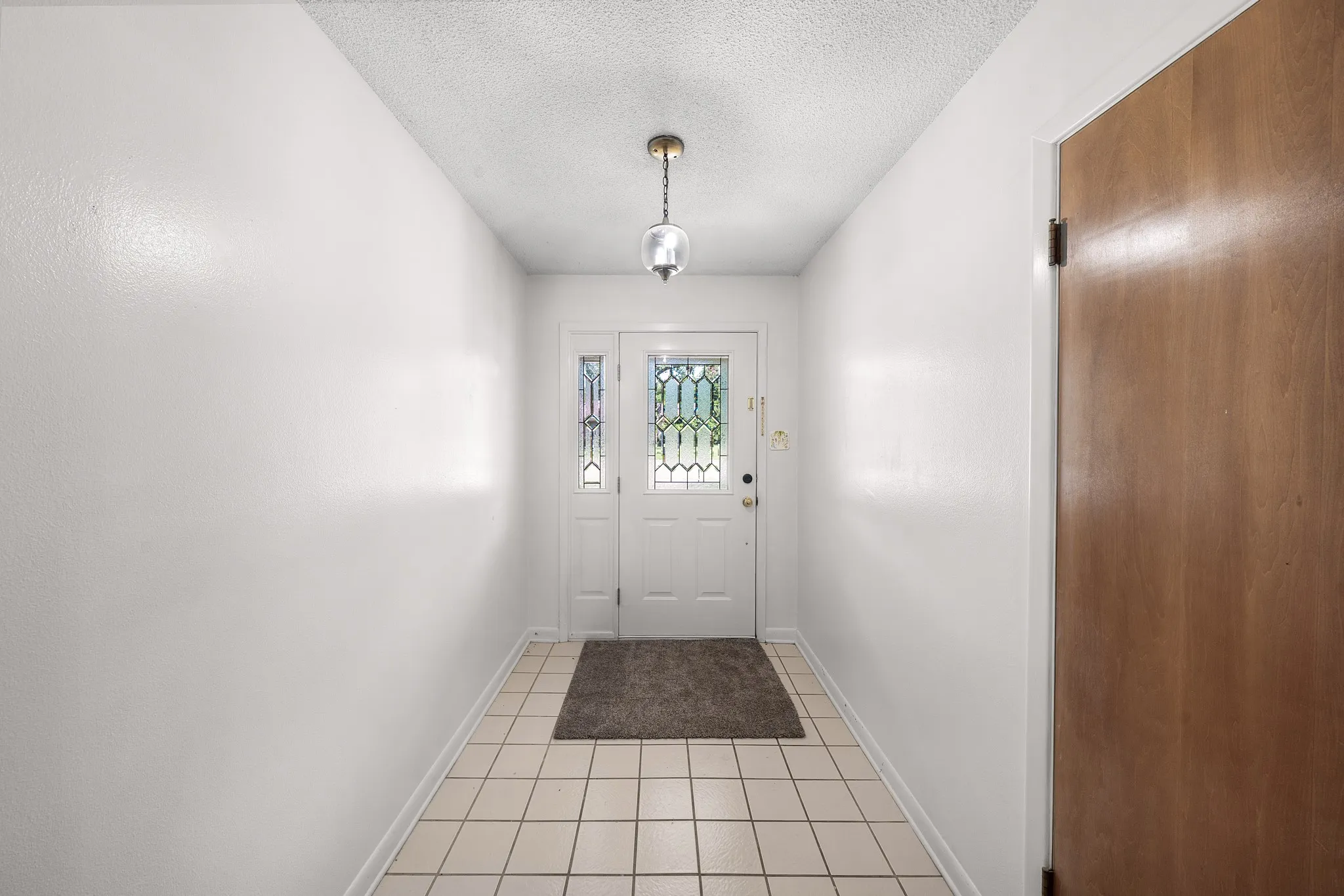 Single Family Residence For Sale in Hopkins County , 300 Merrell Drive, Sulphur Springs, Texas 75482, 3 Bedroom, 2 Bathroom, 1 Garage spaces, 2,248 Sqft, built in 1969, mls#21343688, Real Estate Agent in Sulphur Springs, Homes For Sale in Hopkins county, Homes For Sale in Sulphur Springs, Realtor in Sulphur Springs Texas, Real Estate Brokerage Independent Realty Texas, Luminita Cordes Realtor