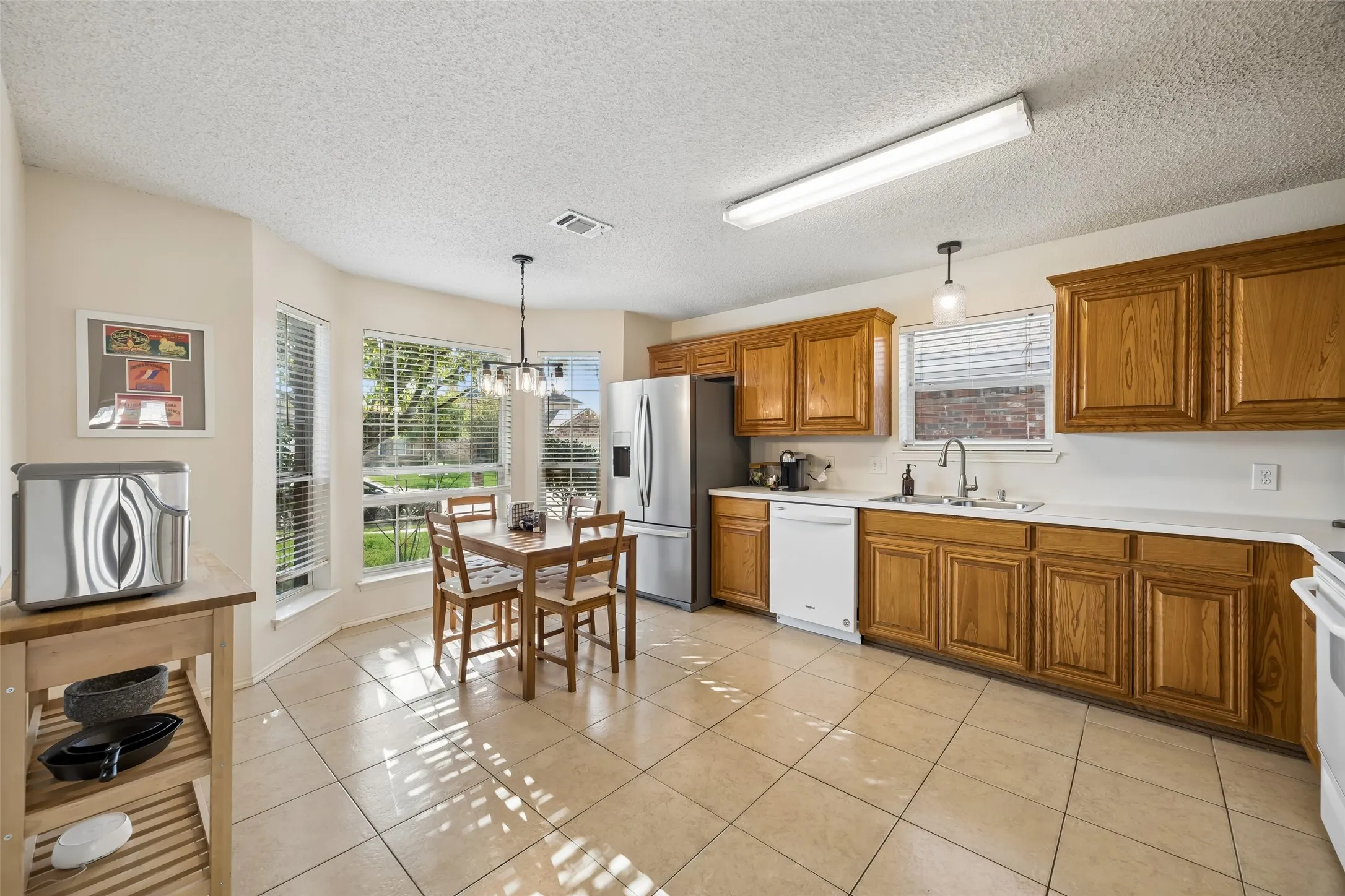 Single Family Residence For Sale in Tarrant County , 4645 Wheatland Drive, Fort Worth, Texas 76179, 3 Bedroom, 2 Bathroom, 2 Garage spaces, 1,560 Sqft, built in 2004, mls#21343287, Real Estate Agent in Fort Worth, Homes For Sale in Tarrant county, Homes For Sale in Fort Worth, Realtor in Fort Worth Texas, Real Estate Brokerage Independent Realty Texas, Luminita Cordes Realtor