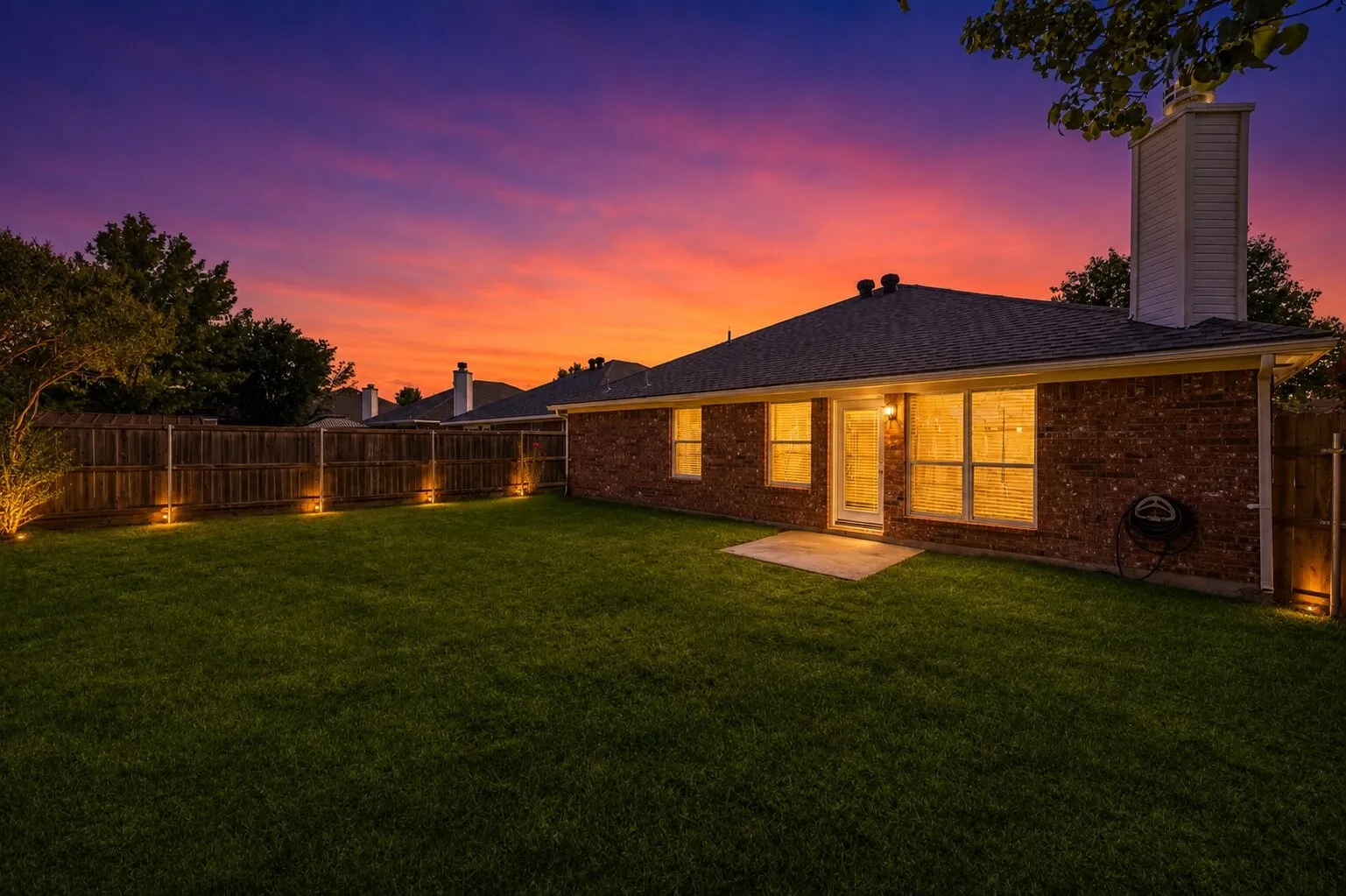 Single Family Residence For Sale in Tarrant County , 4645 Wheatland Drive, Fort Worth, Texas 76179, 3 Bedroom, 2 Bathroom, 2 Garage spaces, 1,560 Sqft, built in 2004, mls#21343287, Real Estate Agent in Fort Worth, Homes For Sale in Tarrant county, Homes For Sale in Fort Worth, Realtor in Fort Worth Texas, Real Estate Brokerage Independent Realty Texas, Luminita Cordes Realtor
