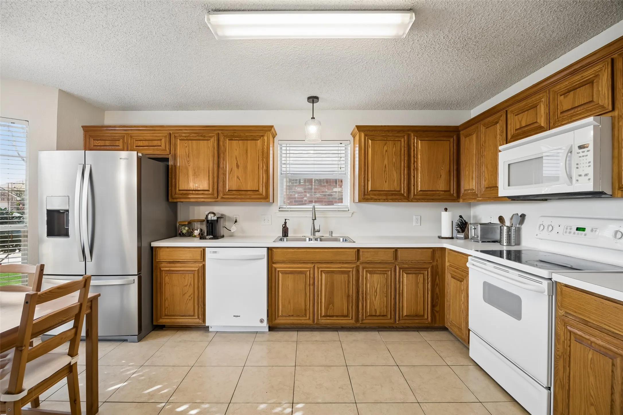 Single Family Residence For Sale in Tarrant County , 4645 Wheatland Drive, Fort Worth, Texas 76179, 3 Bedroom, 2 Bathroom, 2 Garage spaces, 1,560 Sqft, built in 2004, mls#21343287, Real Estate Agent in Fort Worth, Homes For Sale in Tarrant county, Homes For Sale in Fort Worth, Realtor in Fort Worth Texas, Real Estate Brokerage Independent Realty Texas, Luminita Cordes Realtor