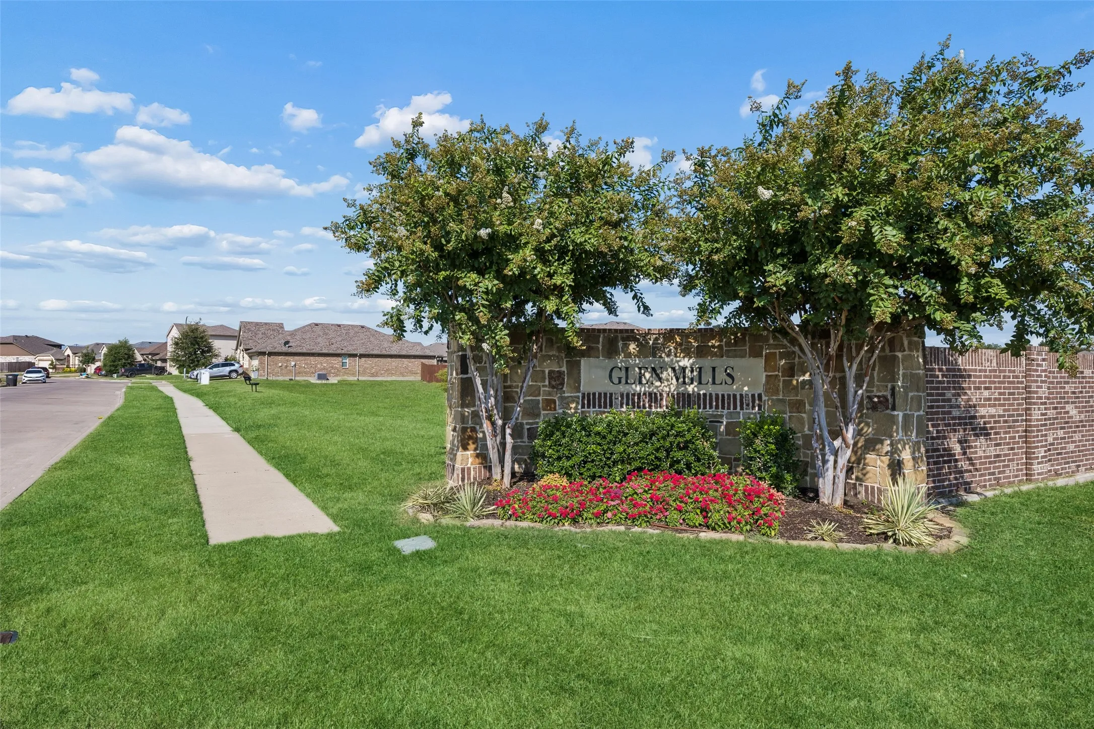 Single Family Residence For Sale in Tarrant County , 4645 Wheatland Drive, Fort Worth, Texas 76179, 3 Bedroom, 2 Bathroom, 2 Garage spaces, 1,560 Sqft, built in 2004, mls#21343287, Real Estate Agent in Fort Worth, Homes For Sale in Tarrant county, Homes For Sale in Fort Worth, Realtor in Fort Worth Texas, Real Estate Brokerage Independent Realty Texas, Luminita Cordes Realtor