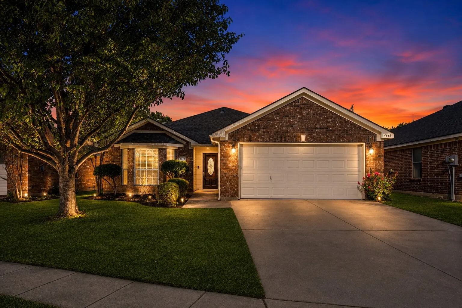 Single Family Residence For Sale in Tarrant County , 4645 Wheatland Drive, Fort Worth, Texas 76179, 3 Bedroom, 2 Bathroom, 2 Garage spaces, 1,560 Sqft, built in 2004, mls#21343287, Real Estate Agent in Fort Worth, Homes For Sale in Tarrant county, Homes For Sale in Fort Worth, Realtor in Fort Worth Texas, Real Estate Brokerage Independent Realty Texas, Luminita Cordes Realtor