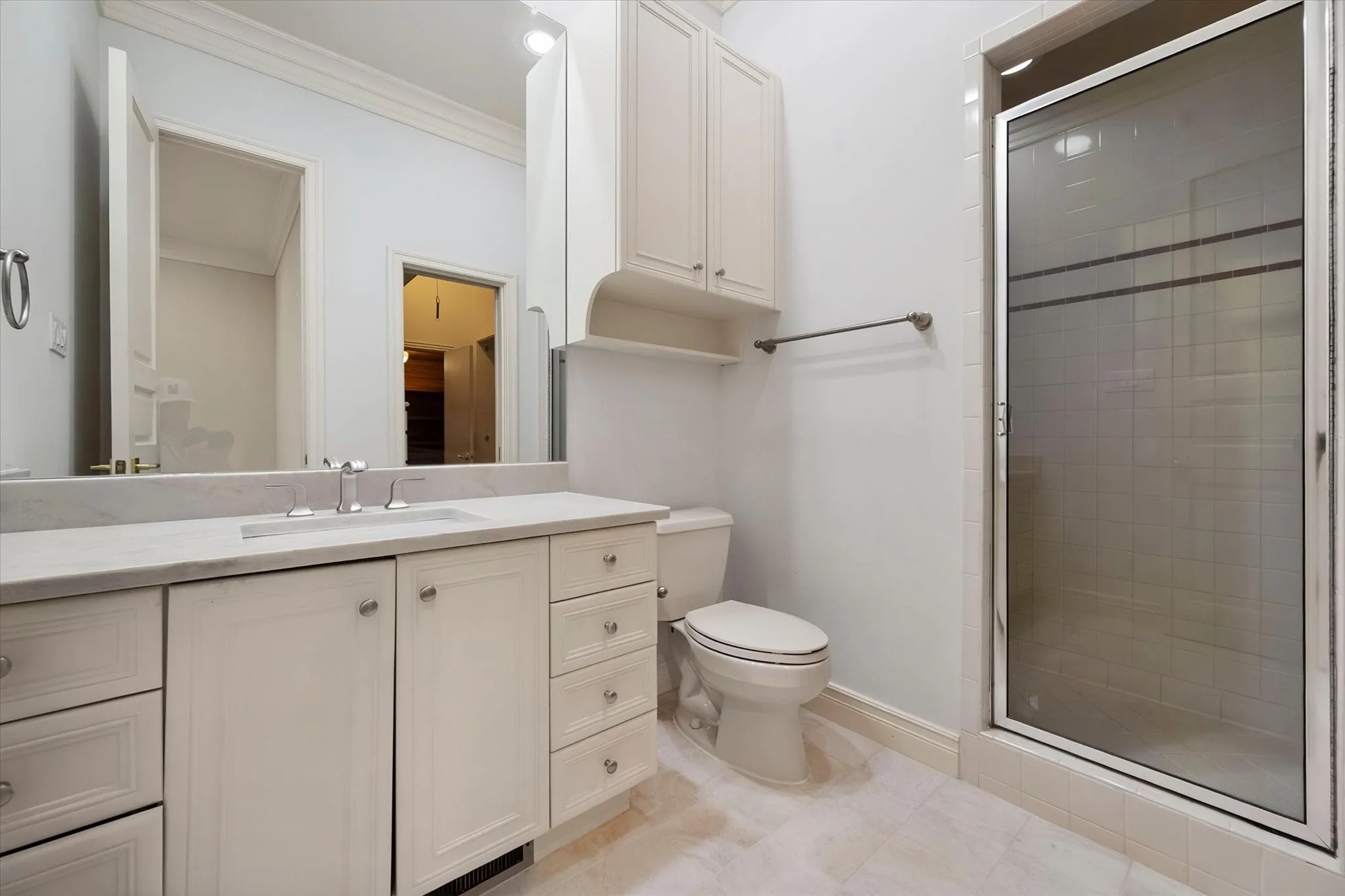 Pool house bath with steam shower.