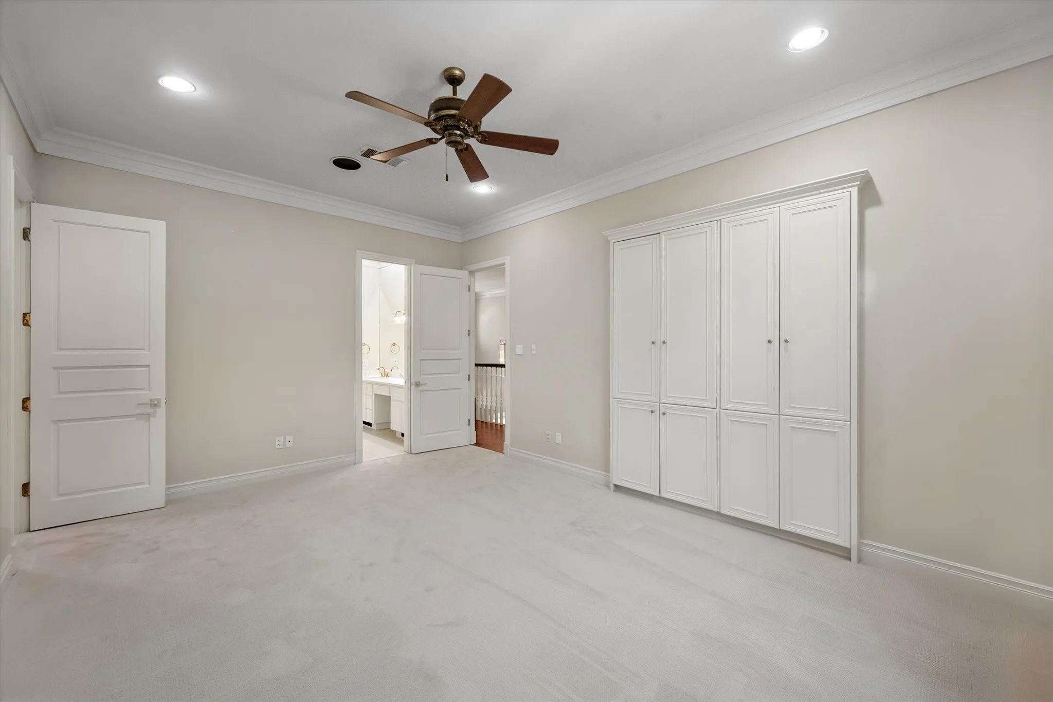 Built-ins in gameroom