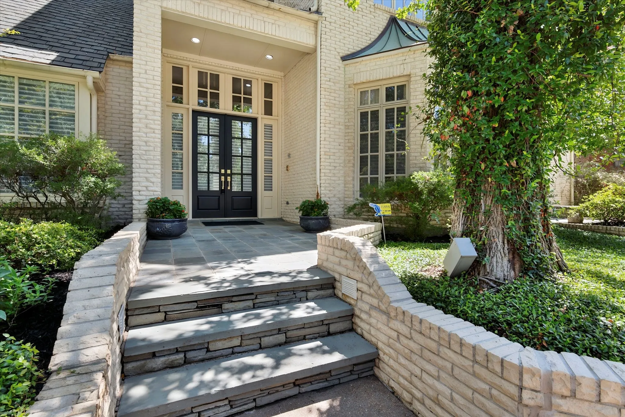 Welcoming entry